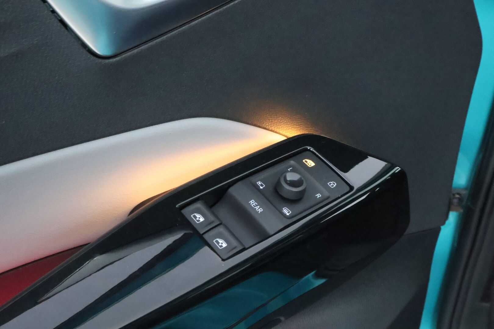 VOLKSWAGEN ID.3 2021 1ST Max 150 kW, akku 58 kWh * Lämpöpumppu / Adapt.Vakkari / HUD / Matrix LED / Peruutuskamera / Hieronta / Panorama - *Supervarusteltu / Juuri saapunut Tampereelle!* - HULLU BLACKWEEK KORKOTARJOUS 2,49%