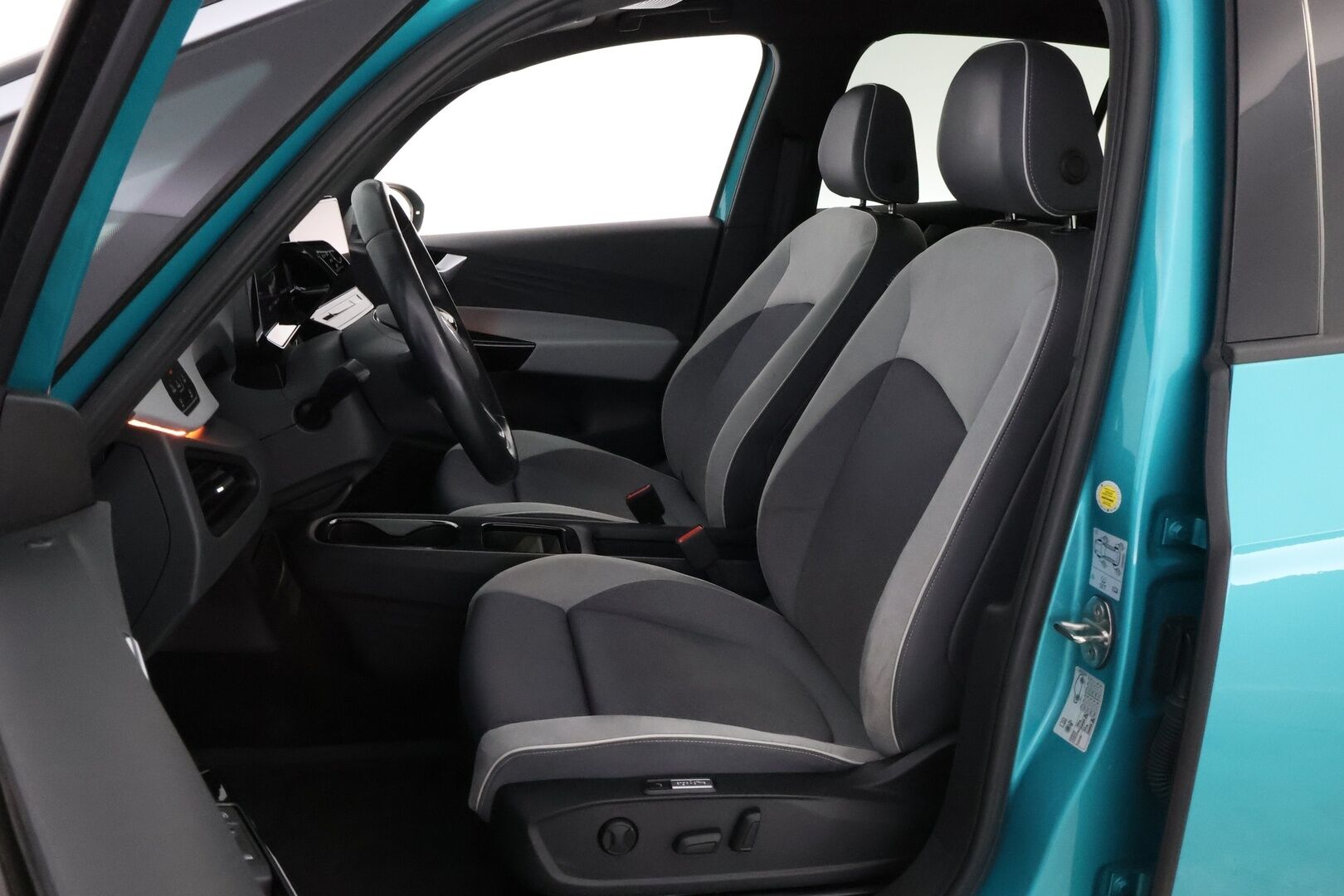 VOLKSWAGEN ID.3 2021 1ST Max 150 kW, akku 58 kWh * Lämpöpumppu / Adapt.Vakkari / HUD / Matrix LED / Peruutuskamera / Hieronta / Panorama - *Supervarusteltu / Juuri saapunut Tampereelle!* - HULLUT JOULUT KORKOTARJOUS 2,49% 