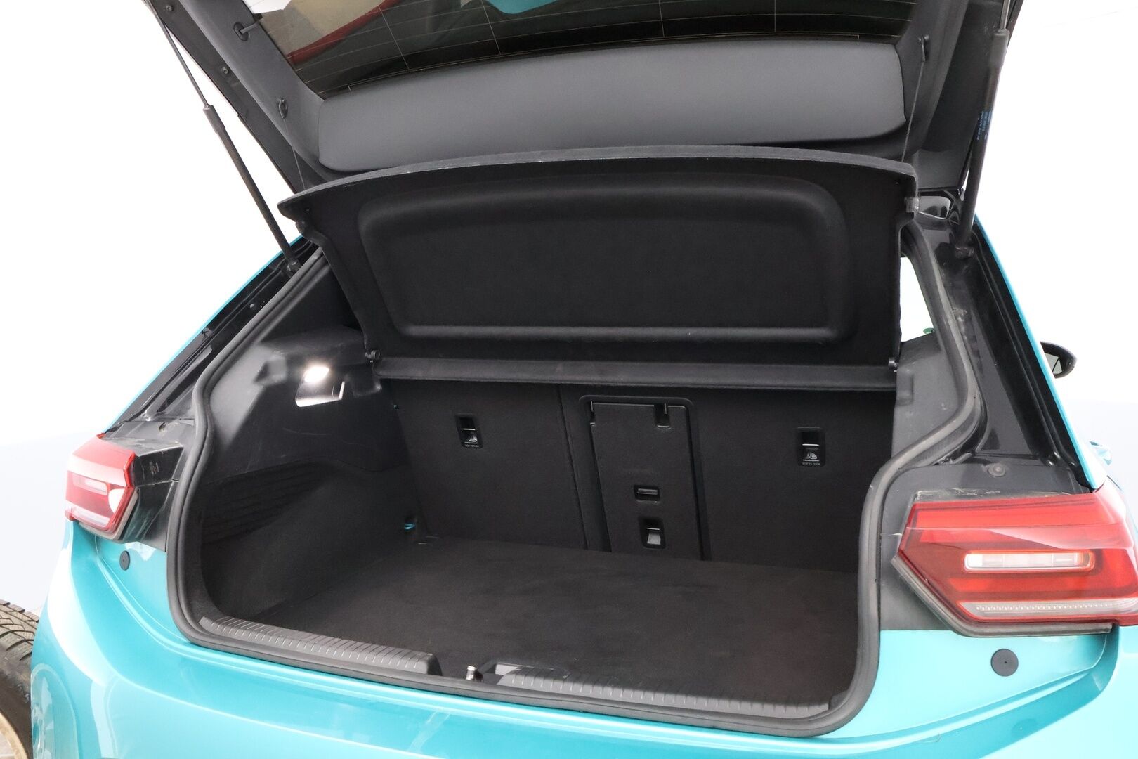 VOLKSWAGEN ID.3 2021 1ST Max 150 kW, akku 58 kWh * Lämpöpumppu / Adapt.Vakkari / HUD / Matrix LED / Peruutuskamera / Hieronta / Panorama - *Supervarusteltu / Juuri saapunut Tampereelle!*