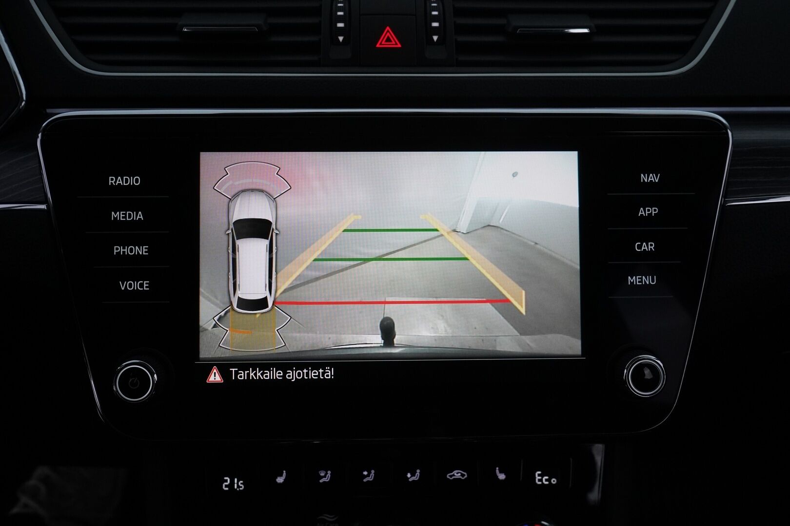 Skoda Superb 2022 1.4 TSI PHEV Style iV Combi * Webasto / ACC / Muistipenkki hieronnalla / Koukku / Blis  / Nahka-Alcantara * - 2x vanteet / Akku kuntotarkastettu / Viimeisin huolto 136tkm / Black-edition - HULLUT VÄLIPÄIVÄT KORKOTARJOUS 2,49%