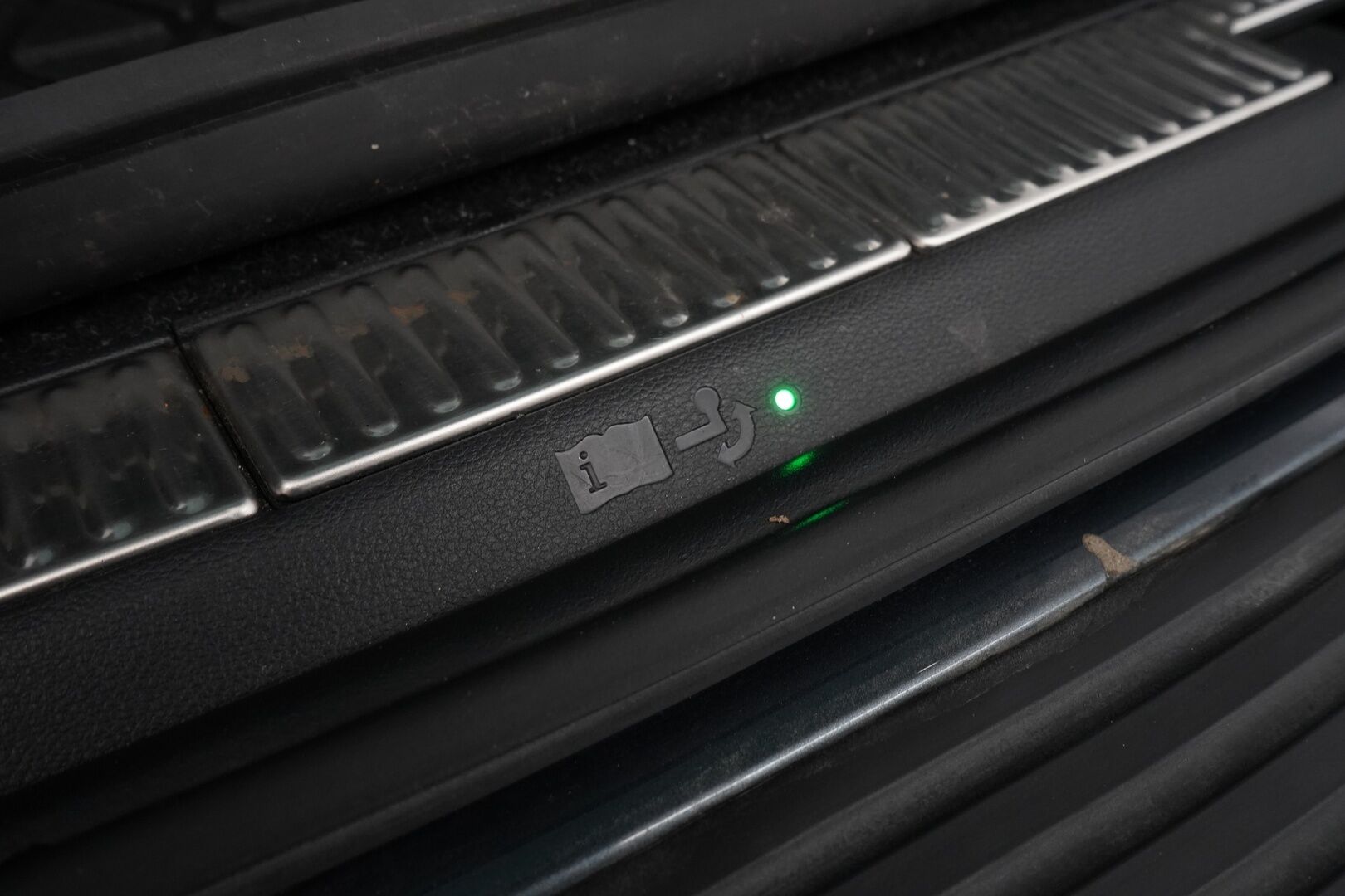 Skoda Superb 2022 1.4 TSI PHEV Style iV Combi * Webasto / ACC / Muistipenkki hieronnalla / Koukku / Blis  / Nahka-Alcantara * - 2x vanteet / Akku kuntotarkastettu / Viimeisin huolto 136tkm / Black-edition - HULLUT VÄLIPÄIVÄT KORKOTARJOUS 2,49%