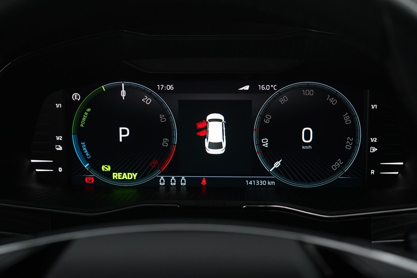 Skoda Superb 2022 1.4 TSI PHEV Style iV Combi * Webasto / ACC / Muistipenkki hieronnalla / Koukku / Blis  / Nahka-Alcantara * - 2x vanteet / Akku kuntotarkastettu / Viimeisin huolto 136tkm / Black-edition - HULLUT VÄLIPÄIVÄT KORKOTARJOUS 2,49%