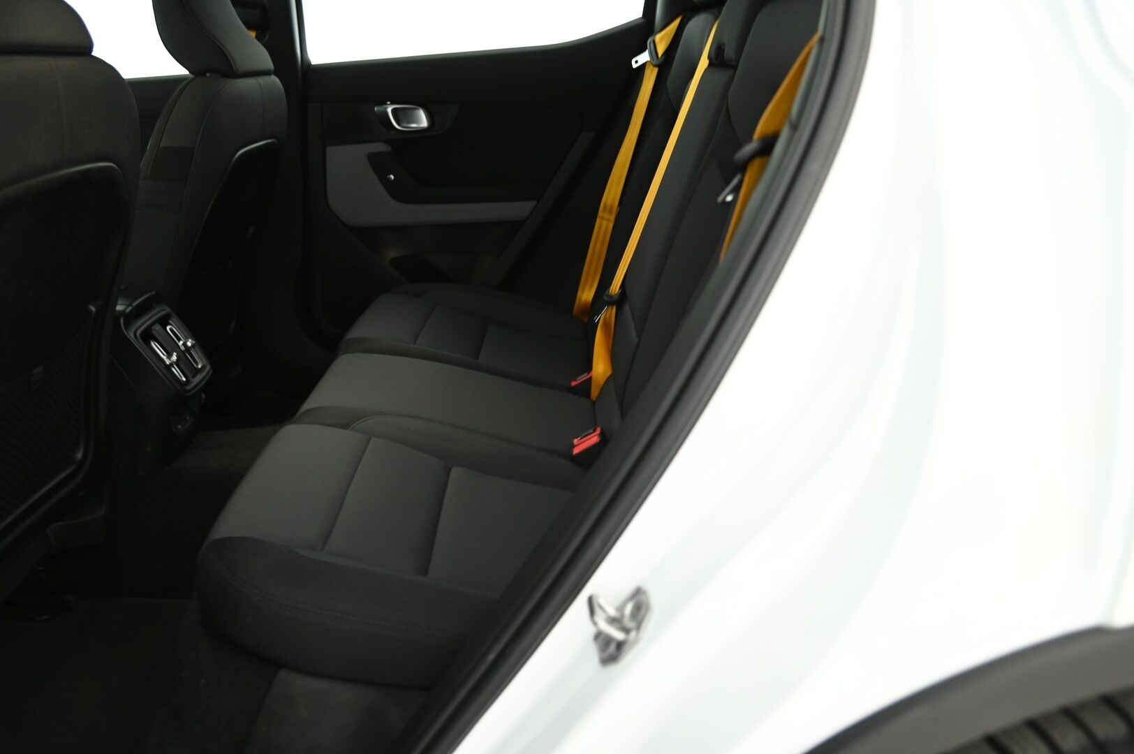Polestar 2 2021 Long Range Dual Motor Performance - 3,99 % KORKOTARJOUS TÄHÄN AUTOON - Pilot & Plus / Adapt.vakkari / 360 kamera / Pixel LED / H&K / Apple&Android / Keyless / Sporttipenkit