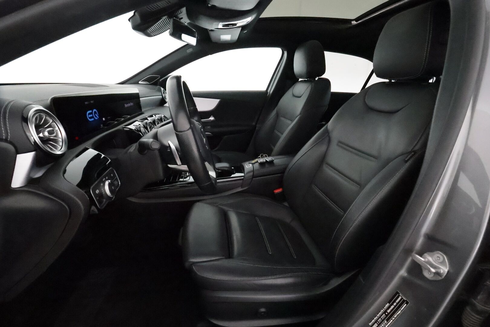 Mercedes-Benz A 2021 250 e A sedan Business AMG **Burmester / Panorama / Adapt.vakkari / Multibeam LED / Muistipenkit / Keyless / P.kamera** - SoH 96,9% /  / Night-paketti / Widescreen / Nahkasisusta / Apple&Android / Akku kuntotarkastettu!
