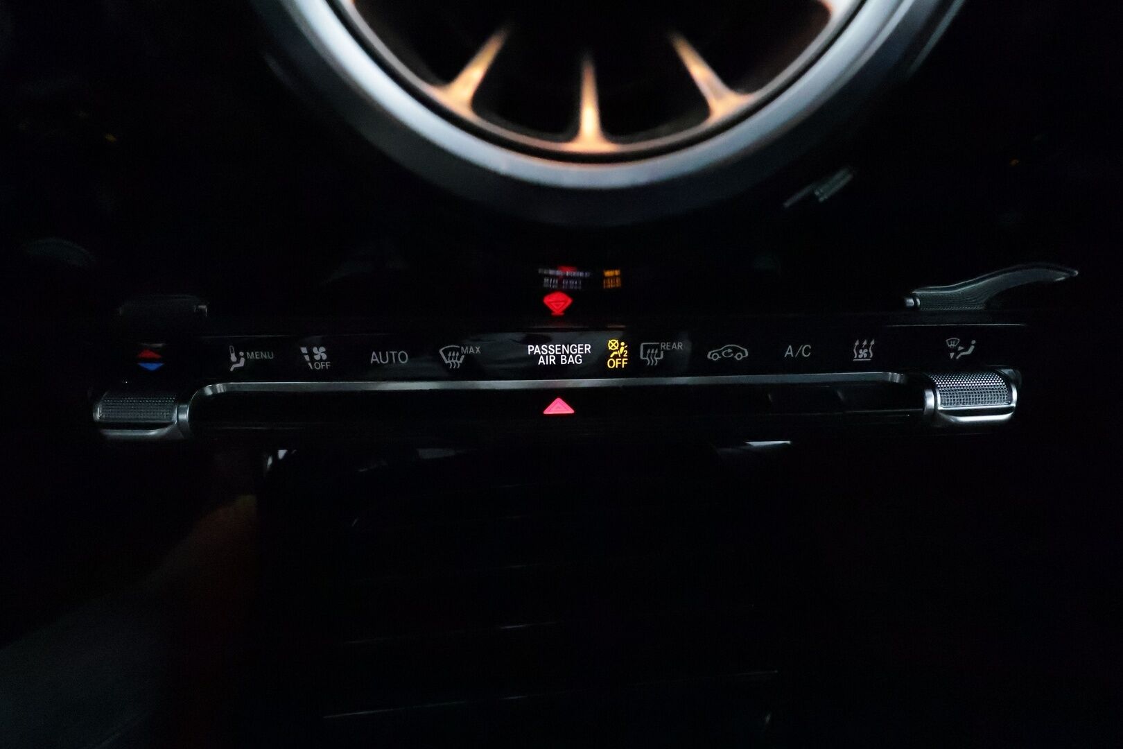 Mercedes-Benz A 2021 250 e A sedan Business AMG **Burmester / Panorama / Adapt.vakkari / Multibeam LED / Muistipenkit / Keyless / P.kamera** - SoH 96,9% /  / Night-paketti / Widescreen / Nahkasisusta / Apple&Android / Akku kuntotarkastettu!