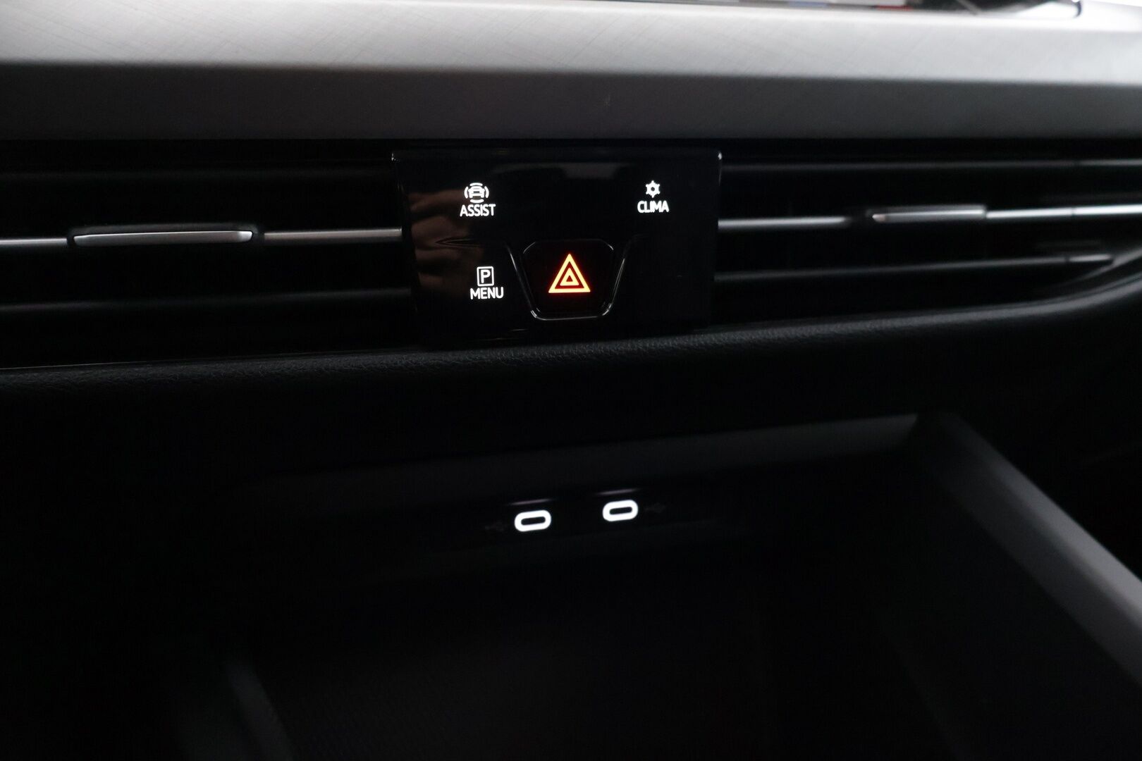 Volkswagen Golf 2021 Variant Comfort 1,5 eTSI 96 kW MHEV DSG - | Webasto | Vetokoukku | Lohko | ACC | S.Luukku | P.Kamera | Digimittaristo | LED |