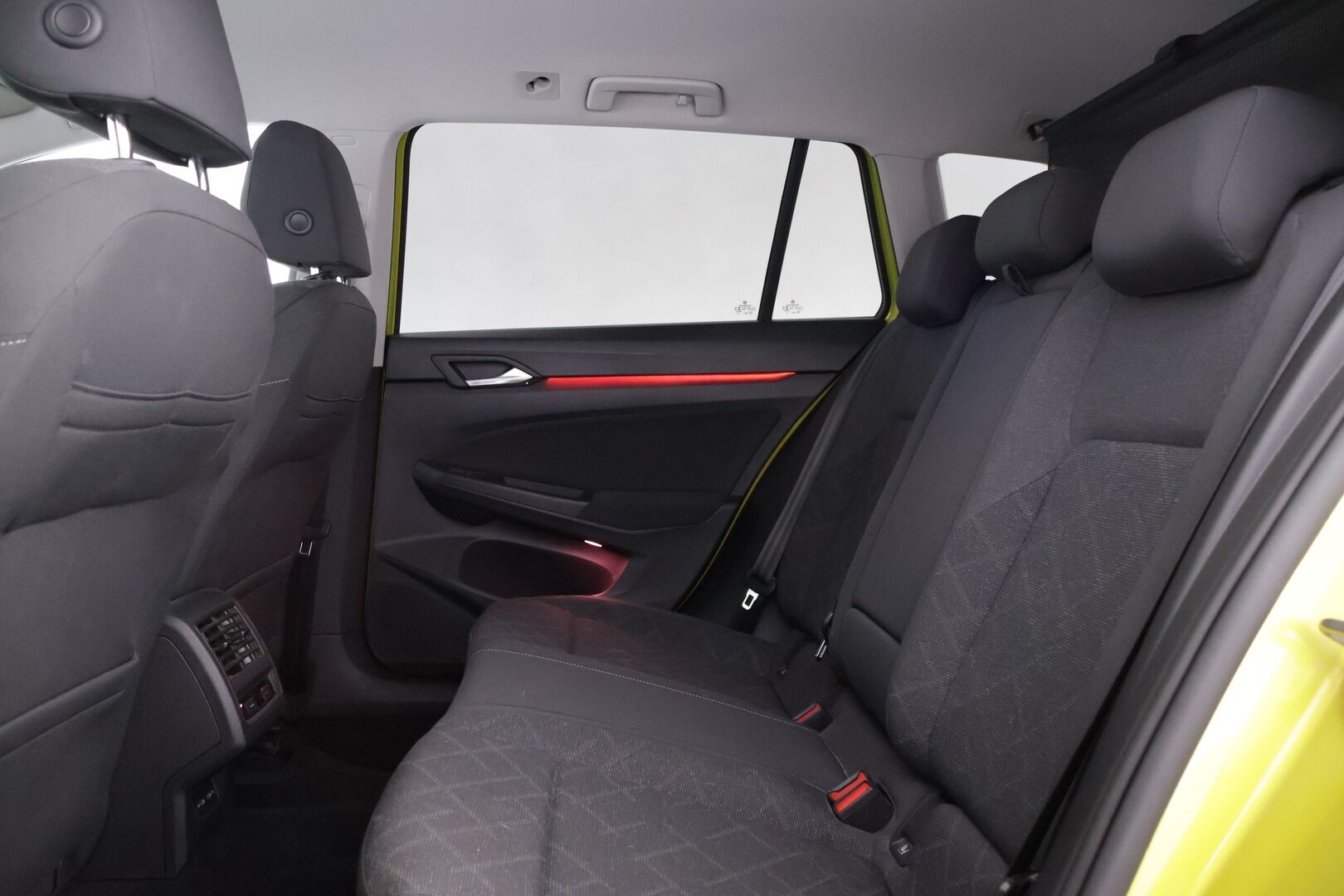 Volkswagen Golf 2021 Variant Comfort 1,5 eTSI 96 kW MHEV DSG - | Webasto | Vetokoukku | Lohko | ACC | S.Luukku | P.Kamera | Digimittaristo | LED |