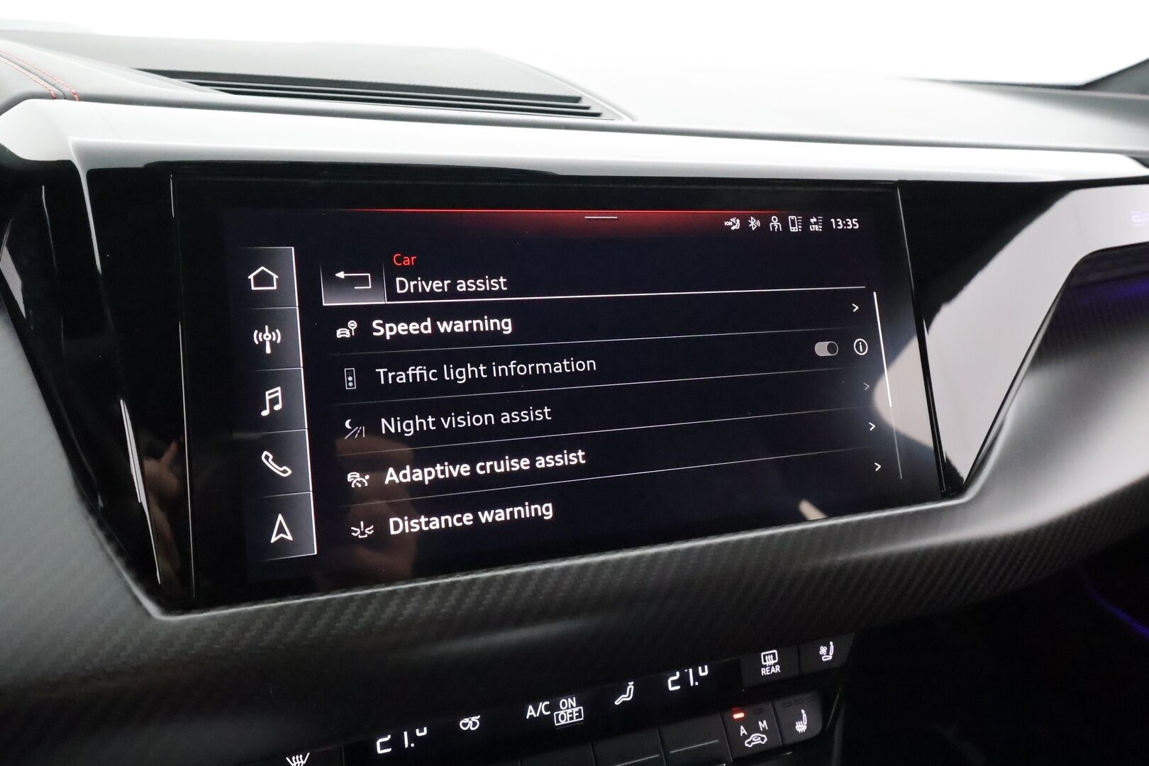 Audi E-TRON GT RS 2022 quattro RS Design Red * ACC / HUD / B&O / Hierovat&Ilmastoidut penkit / Ilma-alusta / Night Vision / Laser Light / ILP / 360° * - Hiilikuitu - paketti / Kahdet renkaat aluvanteilla / Merkkihuollettu / Supervarusteet - HULLUT AVAJAISHULINAT KORKOTARJOUS 3,29 %