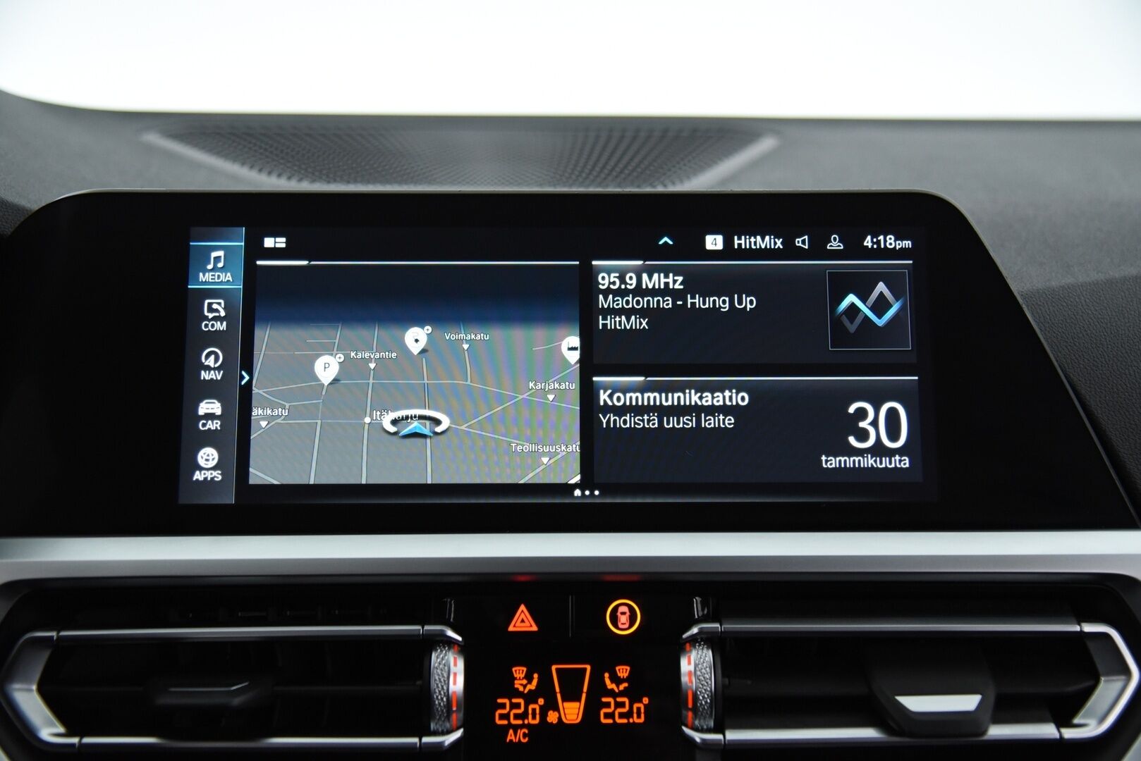 BMW 330 2021 G21 Touring 330e Sport Line / Adapt.vak / Koukku / Comfort Access / P-kamera / Ratinlämmitin - Tarkka huoltohistoria! / Sport-penkit / Shadow line / Tehtaan vetokoukku / Akku kuntotarkastettu 