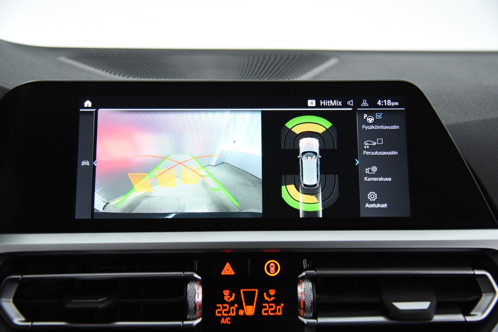 BMW 330 2021 G21 Touring 330e Sport Line / Adapt.vak / Koukku / Comfort Access / P-kamera / Ratinlämmitin - Tarkka huoltohistoria! / Sport-penkit / Shadow line / Tehtaan vetokoukku / Akku kuntotarkastettu 