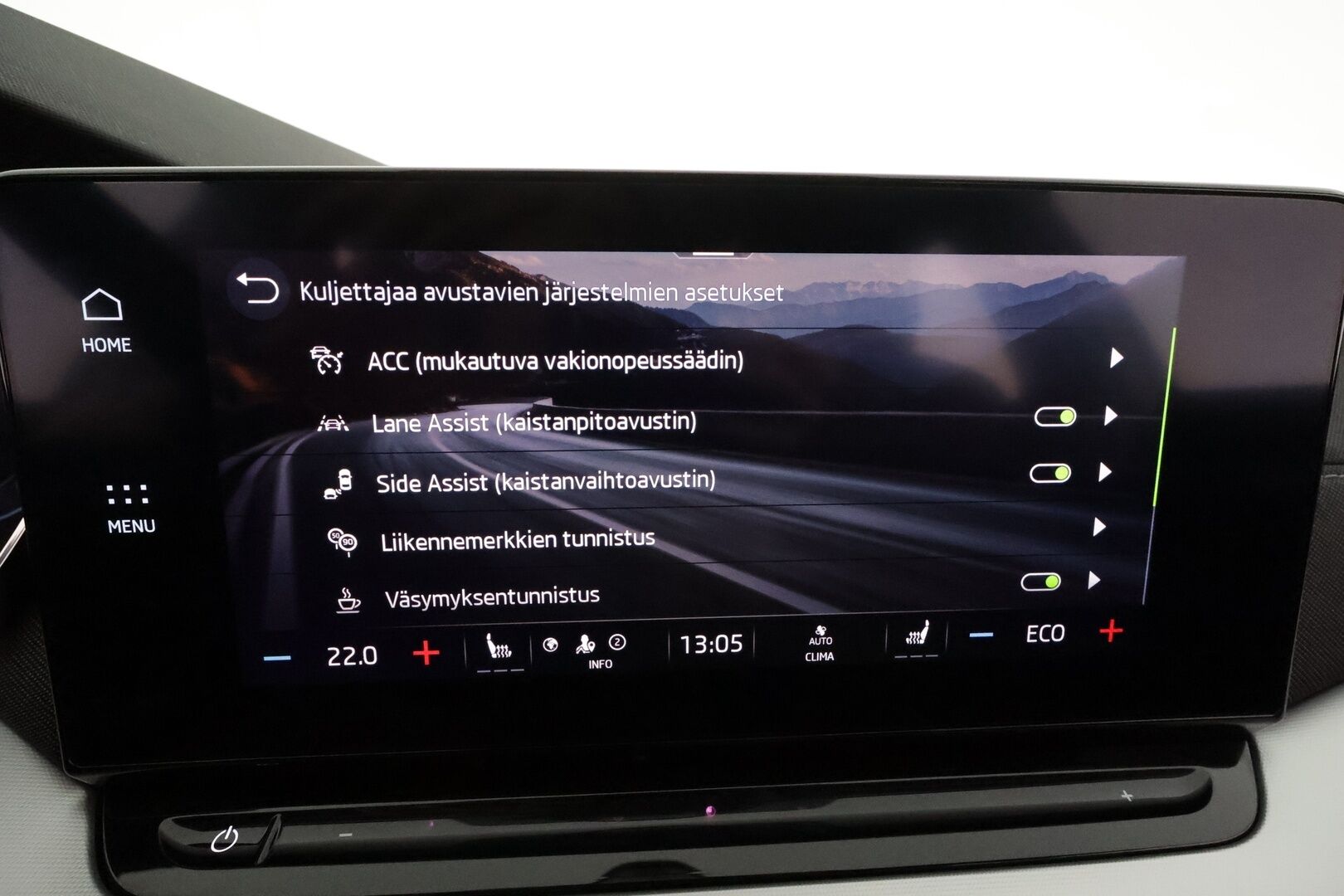 Skoda Octavia 2021 Combi 1.4 TSI PHEV Style iV DSG Autom. ** Webasto / Adapt.Vakkari / Matrix-LED / P.Kamera / Canton / Muistipenkki ** - 2x Latauskaapelit / Kahdet renkaat / Akku Kuntotarkistettu!