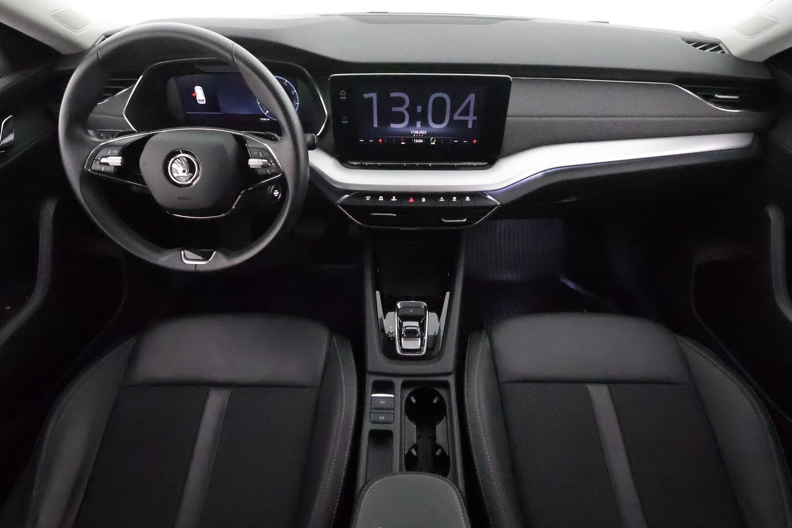 Skoda Octavia 2021 Combi 1.4 TSI PHEV Style iV DSG Autom. ** Webasto / Adapt.Vakkari / Matrix-LED / P.Kamera / Canton / Muistipenkki ** - 2x Latauskaapelit / Kahdet renkaat / Akku Kuntotarkistettu!