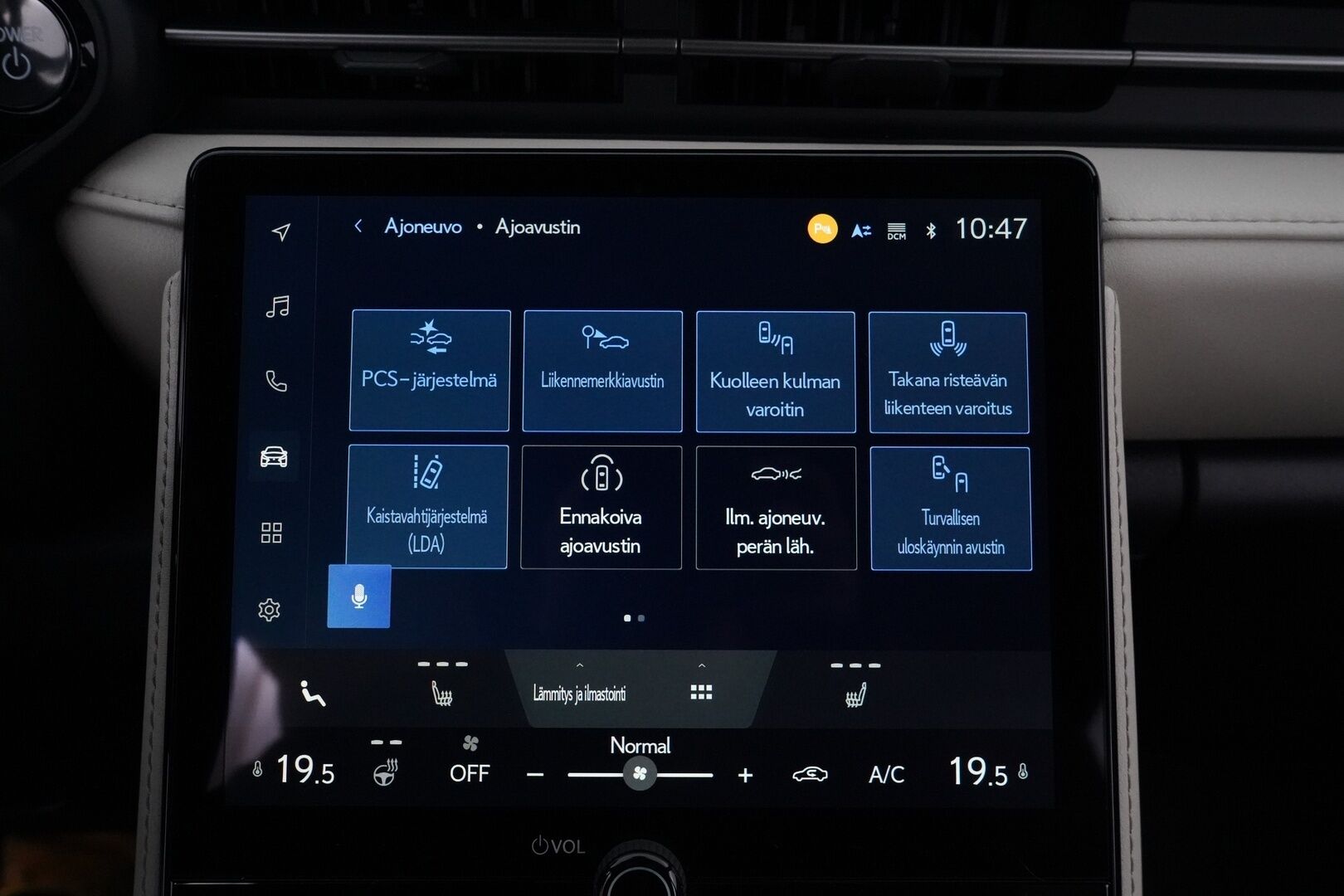 Lexus LBX 2025 200h Launch Edition Elegant * ACC / Kamera / Nahkapenkit / Carplay / Ratinlämmitin * - KATSO MIHIN KEVÄTHINTAAN! / 1.Om Suomi-auto / Kahdet Lexuksen vanteet / Merkkihuollettu - HULLUT AVAJAISHULINAT KORKOTARJOUS 3,29 %