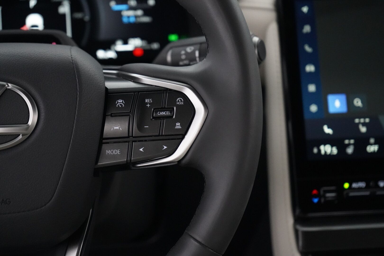 Lexus LBX 2024 200h Launch Edition Elegant * ACC / Kamera / Nahkapenkit / Carplay / Ratinlämmitin * - 1.Om Suomi-auto / Kahdet Lexuksen vanteet / Merkkihuollettu