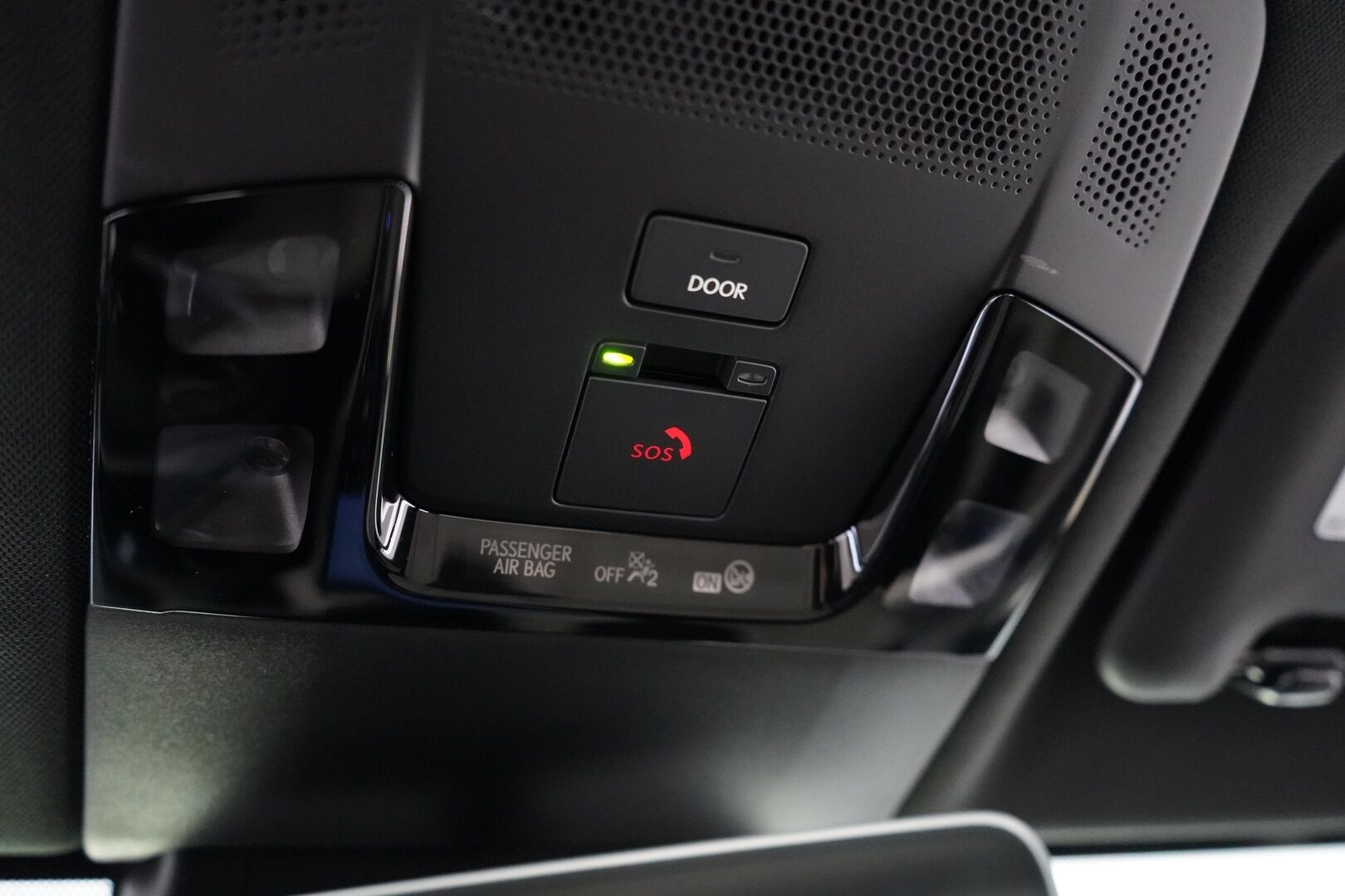 Lexus LBX 2025 200h Launch Edition Elegant * ACC / Kamera / Nahkapenkit / Carplay / Ratinlämmitin * - 1.Om Suomi-auto / Kahdet Lexuksen vanteet / Merkkihuollettu