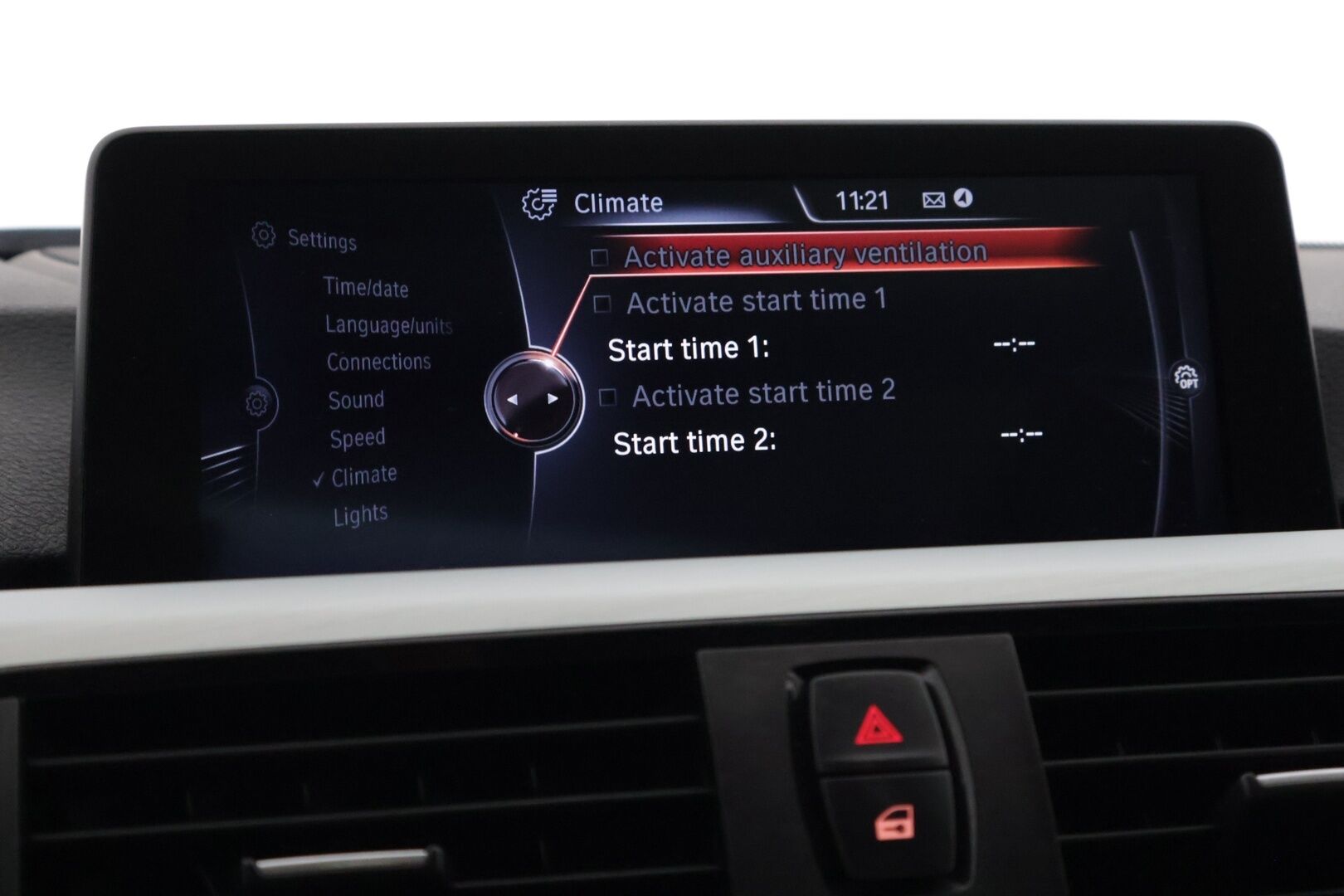 BMW 330 2013 d A xDrive M-Sport *Adapt.M alusta * Webasto / HUD / H&K / Comfort Access / Panorama / P-Kamera / Prof Navi * - Huollot tehty hyvin / Renkaat hyvässä kunnossa / Huippu varusteet!
