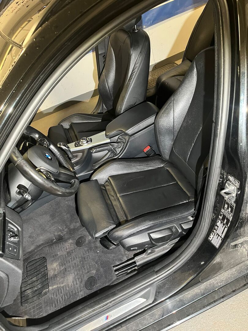 BMW 330 2013 xDrive M-Sport *Adapt.M alusta / HUD / H&K / Comfort Access / Panorama / P-Kamera / Prof Navi * - Huollot tehty hyvin / Renkaat hyvässä kunnossa / Huippu varusteet!