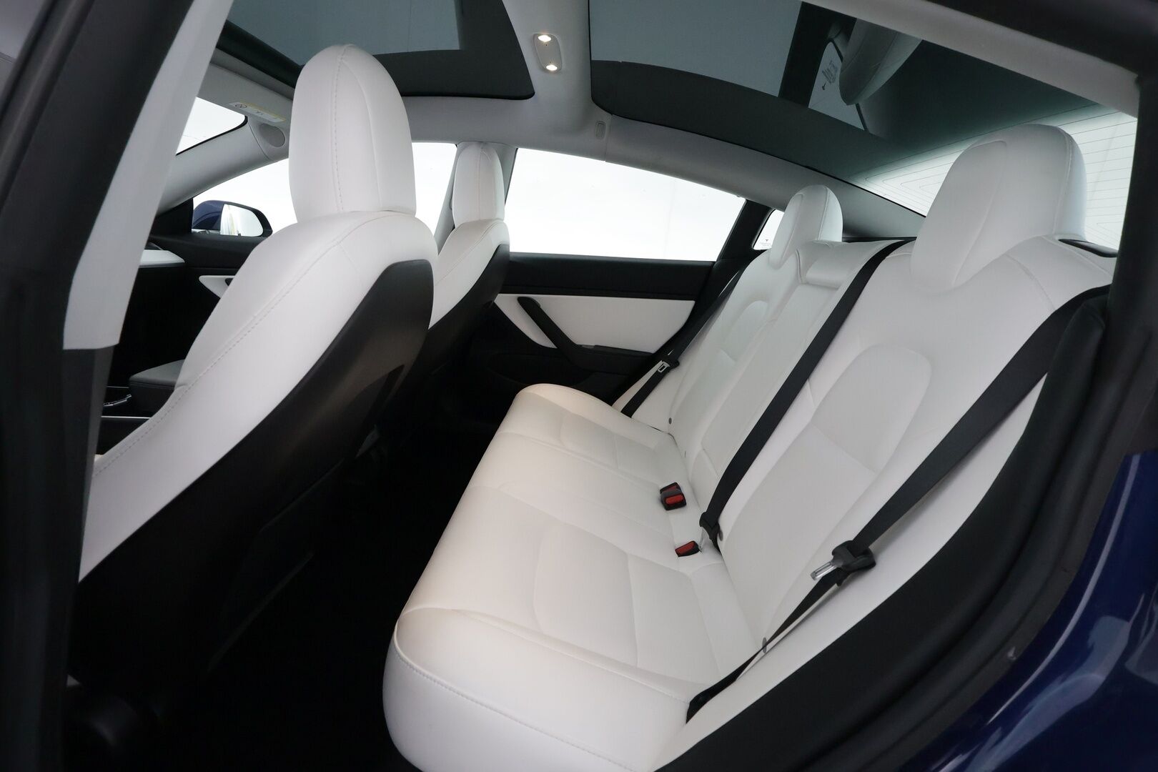 Tesla Model 3 2019 Standard Range ** Adapt.vakkari / P.kamera / Vaalea nahkasisusta / Lasikatto / Muistipenkki / Premium kaiuttimet