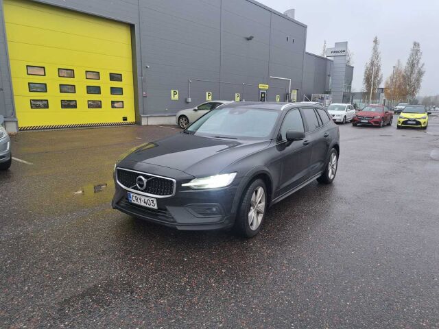 Volvo V60 Cross Country 2021