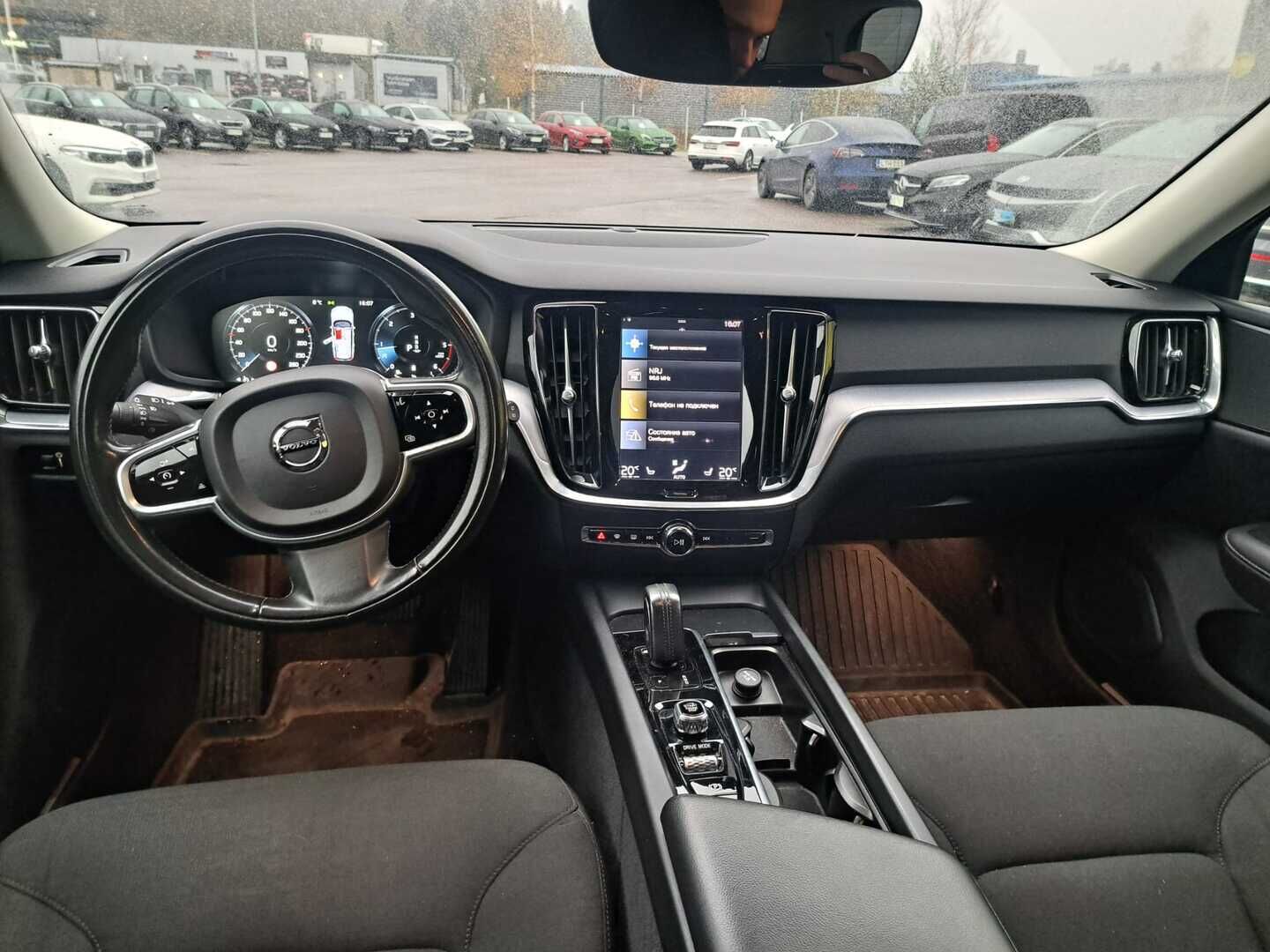 Volvo V60 Cross Country 2021 B4 AWD D-MHEV aut *Pa-lämmitin / Koukku / Voc / Kessy / Vakkari / Led* - Todella hyvät Nastarenkaat / Jakohihna tehty 06/2025 / Lämpöratti / Penkinlämmittimet edessä ja takana