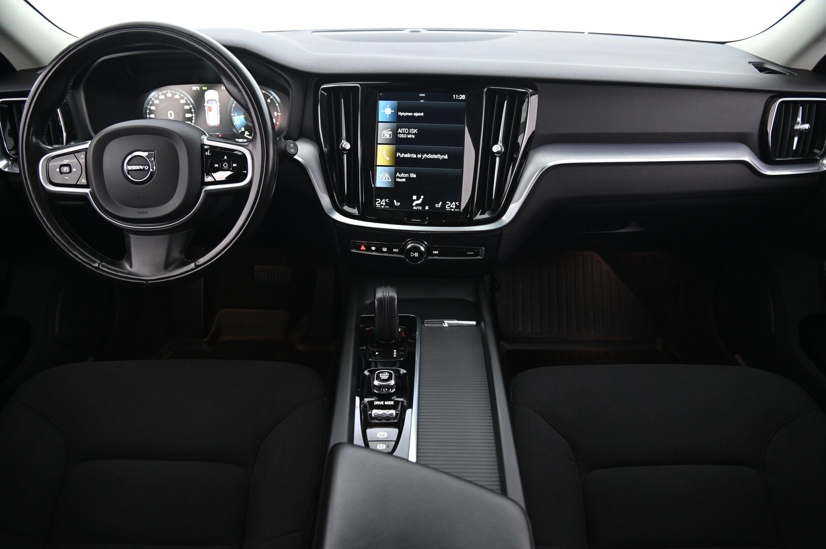 Volvo V60 Cross Country 2021 B4 AWD D-MHEV aut *Pa-lämmitin / Koukku / Voc / Kessy / Vakkari / Led* - Todella hyvät Nastarenkaat / Jakohihna tehty 06/2025 / Lämpöratti / Penkinlämmittimet edessä ja takana