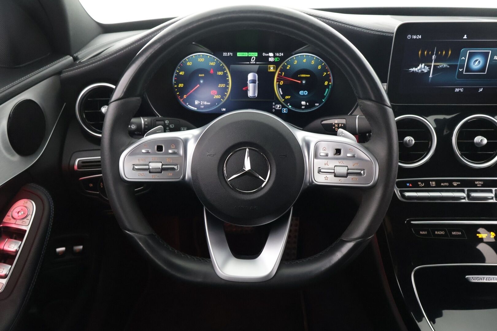 MERCEDES-BENZ C 2021 300 e T A Business AMG Night Edition EQ Power / ALV / Vakkari / Multibeam LED / P-kamera / Koukku / Sporttipenkit / Navi - Näyttävä farmari / Kattavat varusteet / Edulliset käyttökulut