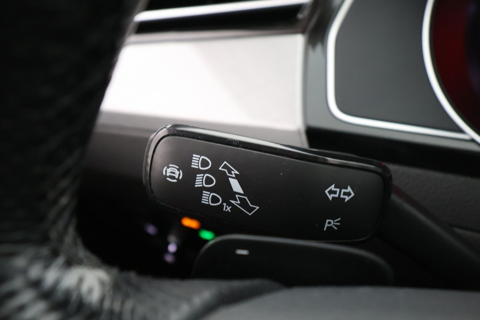 VOLKSWAGEN PASSAT 2020 Variant GTE Plug-In Hybrid DSG-aut. Webasto / ACC / Koukku / Kamera / Lane Assist / Apple&Android - Kahdet OEM vanteet / Viimeisin huolto 2 / 26