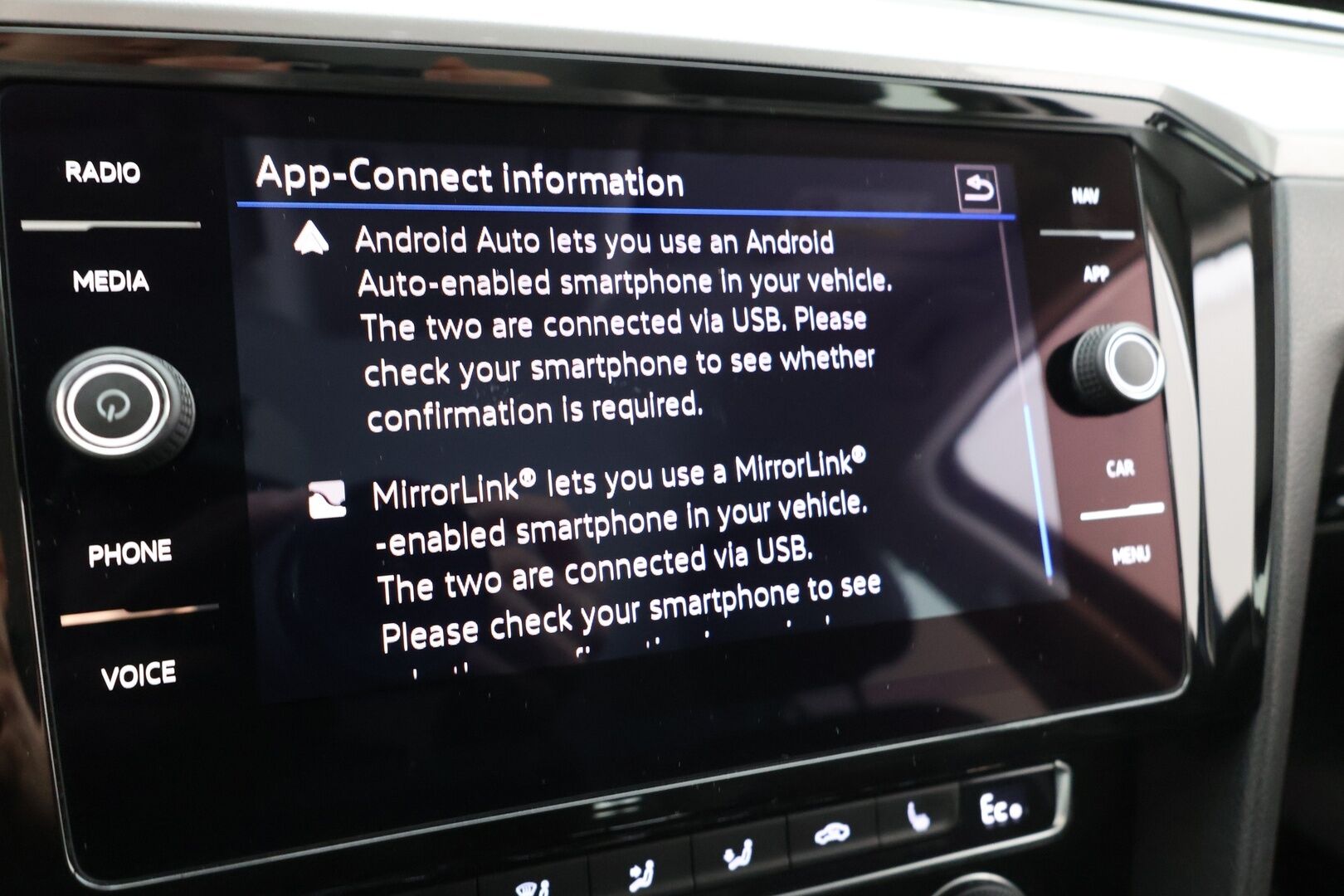 VOLKSWAGEN PASSAT 2020 Variant GTE Plug-In Hybrid DSG-aut. Webasto / ACC / Koukku / Kamera / Lane Assist / Apple&Android - Kahdet OEM vanteet / Viimeisin huolto 2 / 26