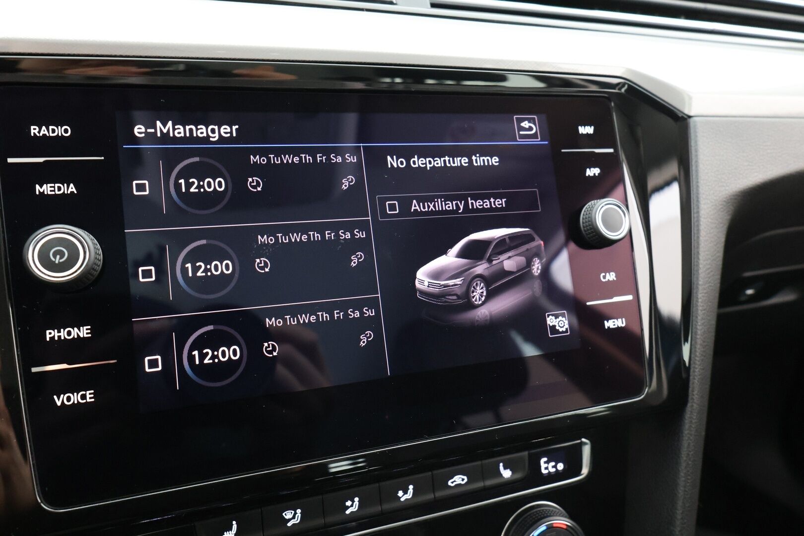 VOLKSWAGEN PASSAT 2020 Variant GTE Plug-In Hybrid DSG-aut. Webasto / ACC / Koukku / Kamera / Lane Assist / Apple&Android - Kahdet OEM vanteet / Viimeisin huolto 2 / 26