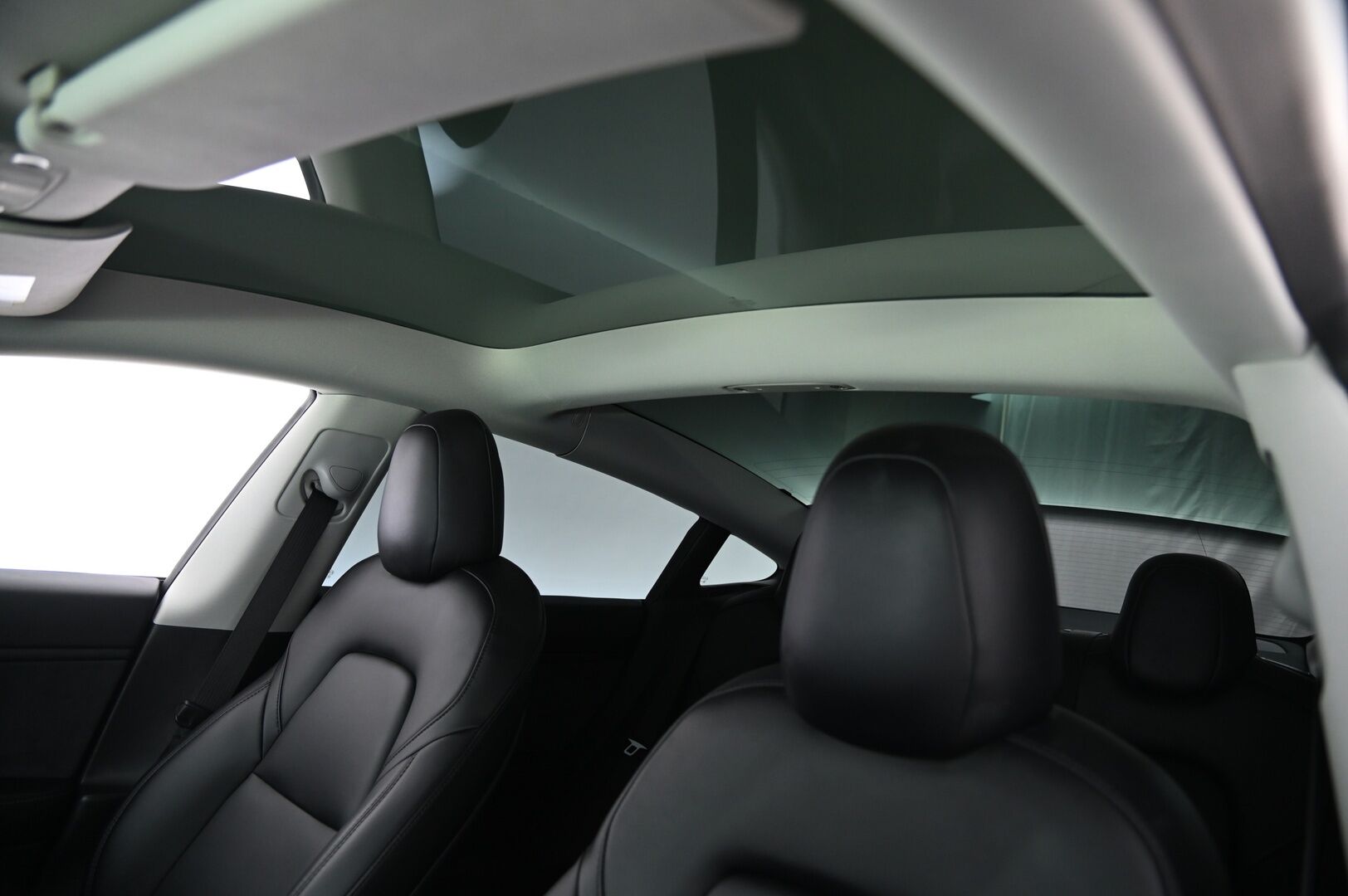 Tesla Model 3 2021 Tesla Model 3 Performance *Lasikatto / ILP / ACC / Matrix / Premium Audio * - 2x Latauskaapelit / Nahkasisusta / 2x Avain / Langaton Lataus - HULLU BLACKWEEK KORKOTARJOUS 2,49%