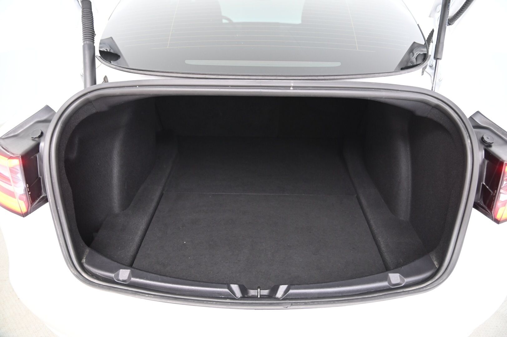 Tesla Model 3 2020 Performance Dual Motor AWD - | ACC | ILP | Lasikatto | Matrix-Led | P.kamera | Muistipenkki | Premium Audio | Navi | Kaistavahti | Autopilot | Sähköinen kontti |