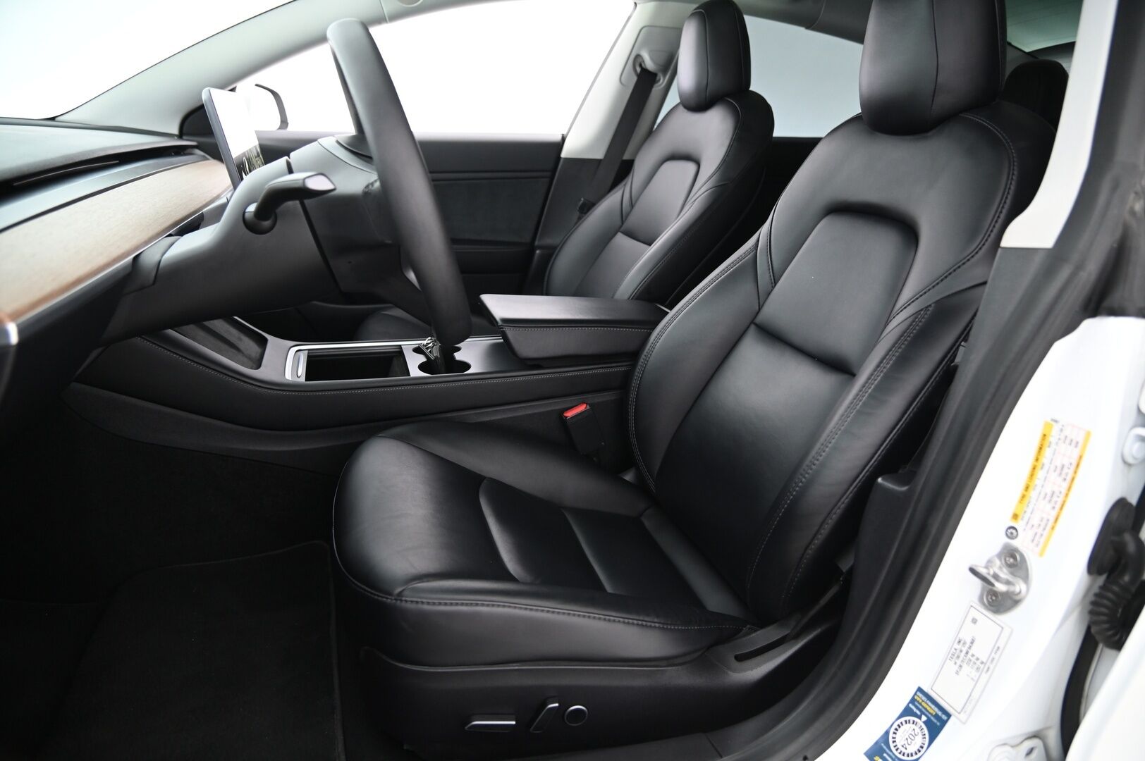 Tesla Model 3 2021 Tesla Model 3 Performance *Lasikatto / ILP / ACC / Matrix / Premium Audio * - 2x Latauskaapelit / Nahkasisusta / 2x Avain / Langaton Lataus - HULLU BLACKWEEK KORKOTARJOUS 2,49%