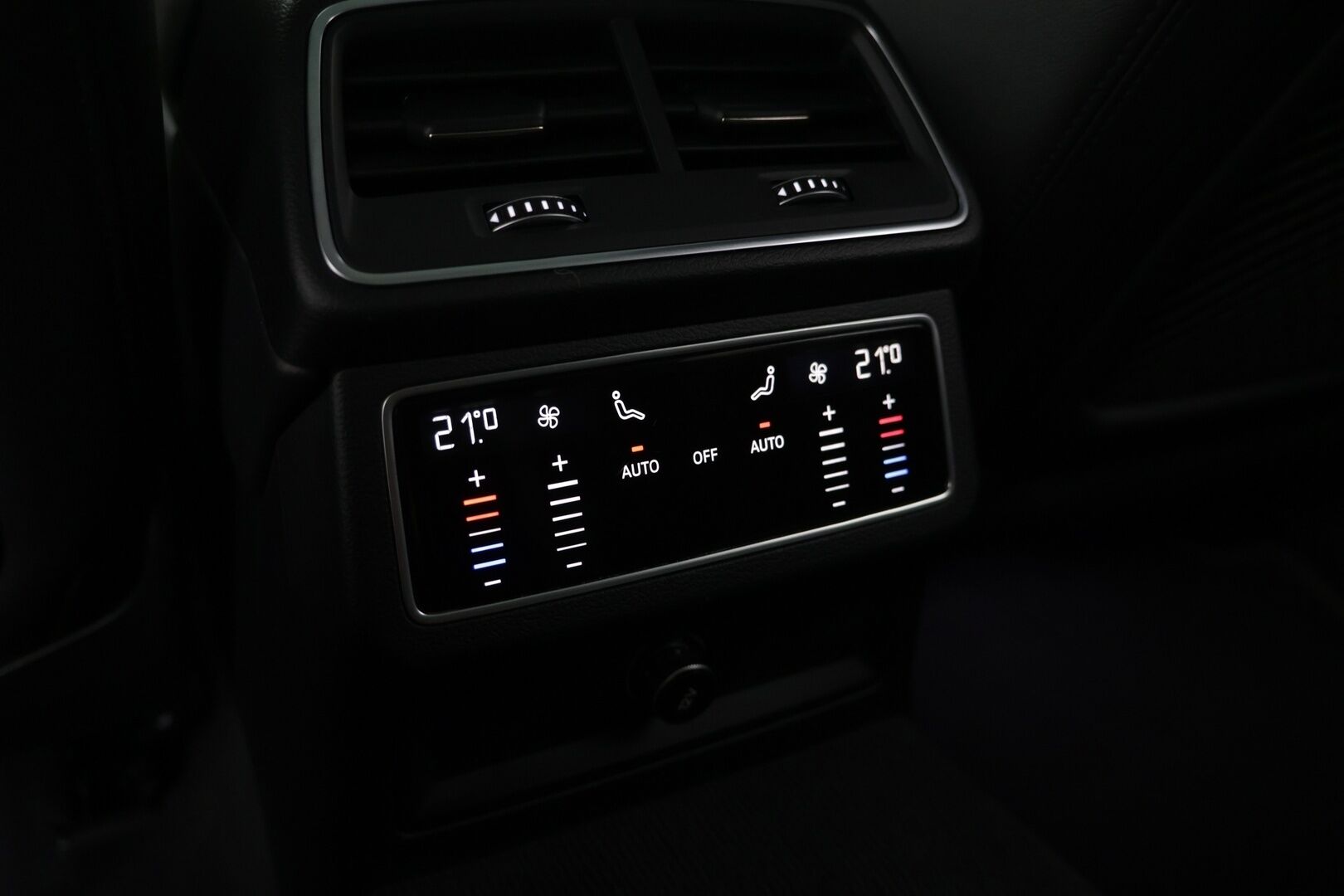 Audi A6 2021 Avant Business Sport S-Line 55 TFSI e quattro S-tronic - | ACC | P-kamera | Sporttipenkit | Koukku | Lasikattoluukku | Nahka-alcantara -sisusta | Keyless | 2x aluvanteet |