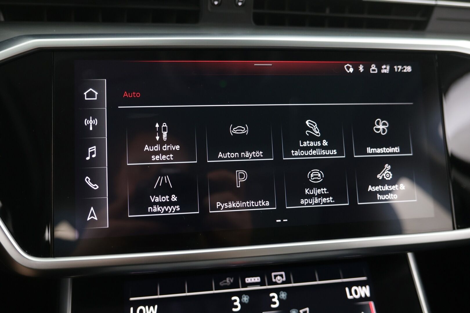 Audi A6 2021 Avant Business Sport S-Line 55 TFSI e quattro S-tronic - | ACC | P-kamera | Sporttipenkit | Koukku | Lasikattoluukku | Nahka-alcantara -sisusta | Keyless | 2x aluvanteet |
