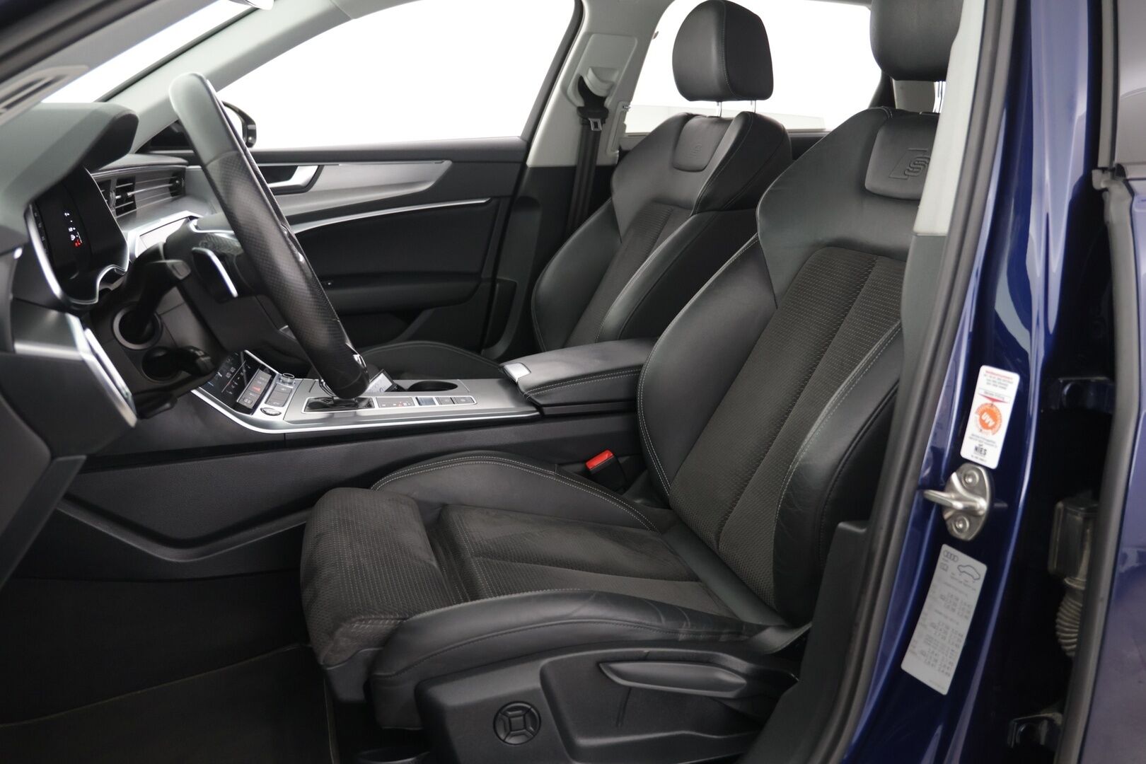 Audi A6 2021 Avant Business Sport S-Line 55 TFSI e quattro S-tronic - | ACC | P-kamera | Sporttipenkit | Koukku | Lasikattoluukku | Nahka-alcantara -sisusta | Keyless | 2x aluvanteet |