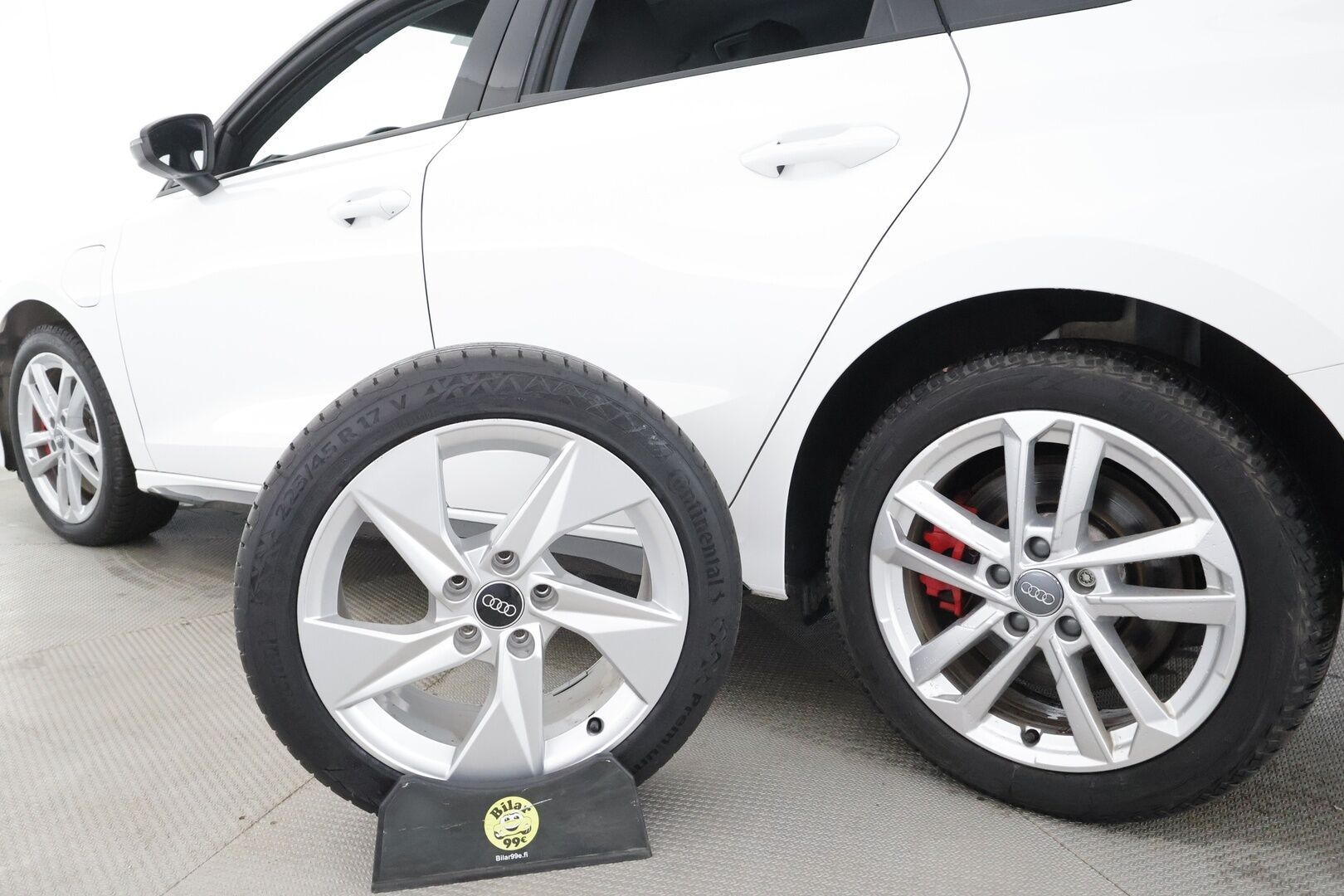 Audi A3 2021 Sportback Business 1,4 TFSI COD 110 kW ultra S tronic * LED / ACC / P.tutka / Navi / Kaistavahti / Sportpenkit * - 2x Latauskaapelit 