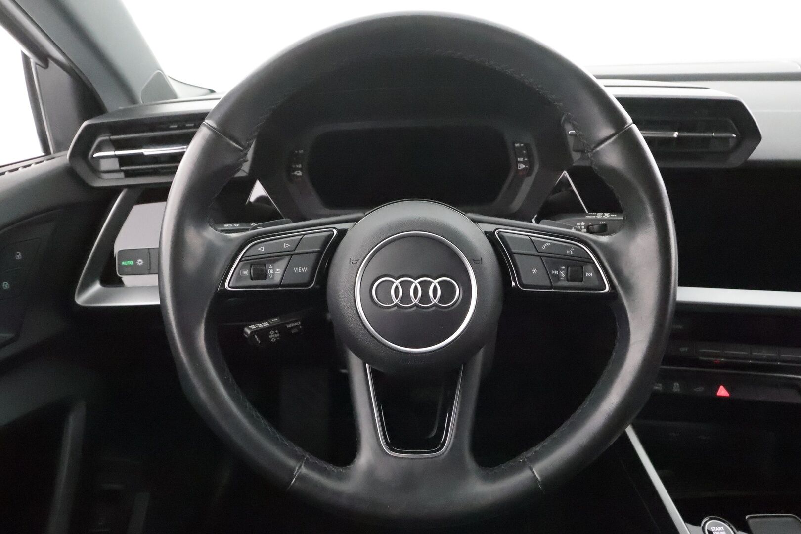 Audi A3 2021 Sportback 45 TFSI e 180kW ultra S tronic - LED | ACC | P.tutka | Navi | Kaistavahti | Sportpenkit | DIgimittaristo