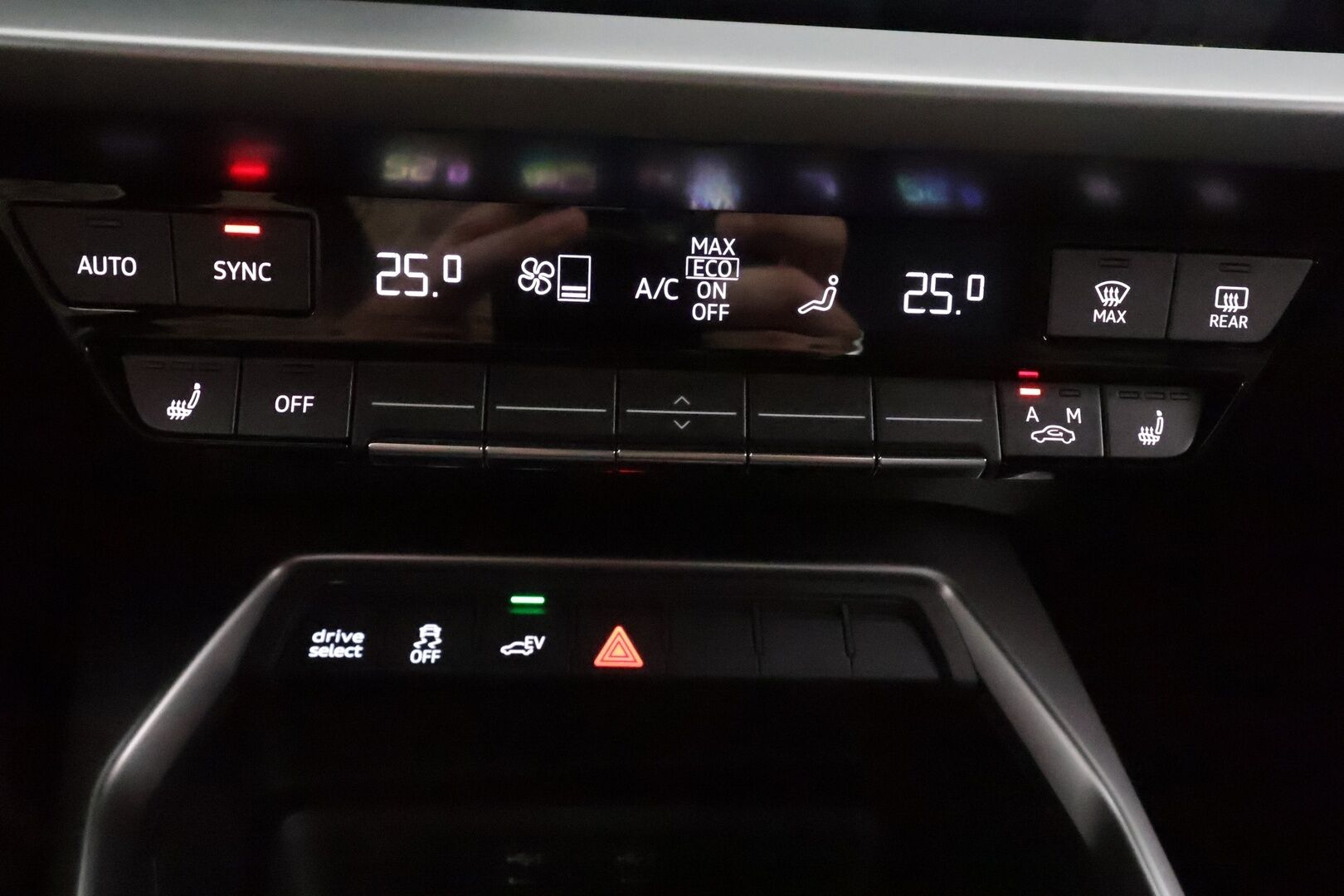 Audi A3 2021 Sportback 45 TFSI e 180kW ultra S tronic * LED / ACC / P.tutka / Navi / Kaistavahti / Sportpenkit * - 2x Latauskaapelit - HULLUT AVAJAISHULINAT KORKOTARJOUS 3,29 %