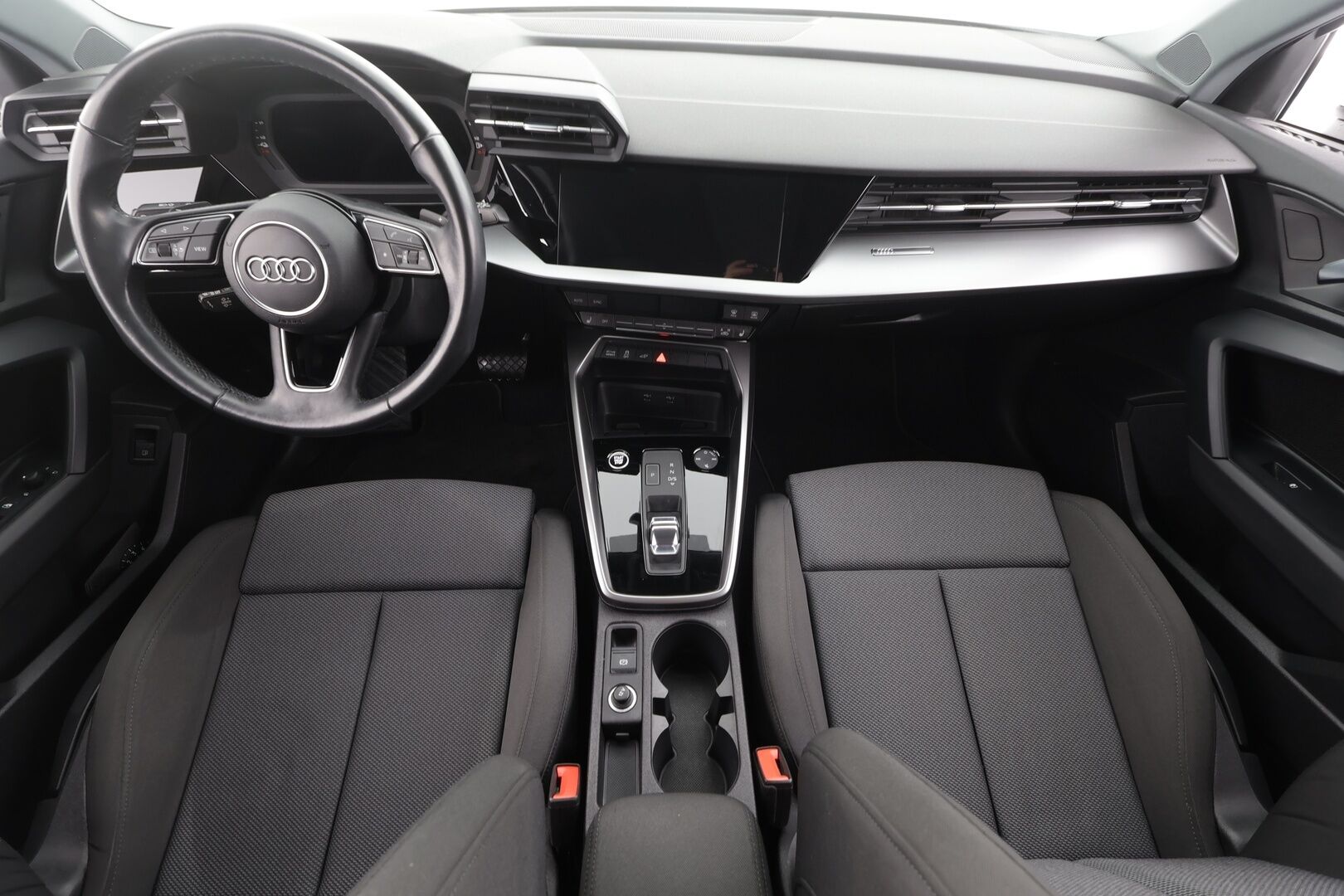 Audi A3 2021 Sportback 45 TFSI e 180kW ultra S tronic * LED / ACC / P.tutka / Navi / Kaistavahti / Sportpenkit * - 2x Latauskaapelit - HULLUT AVAJAISHULINAT KORKOTARJOUS 3,29 %