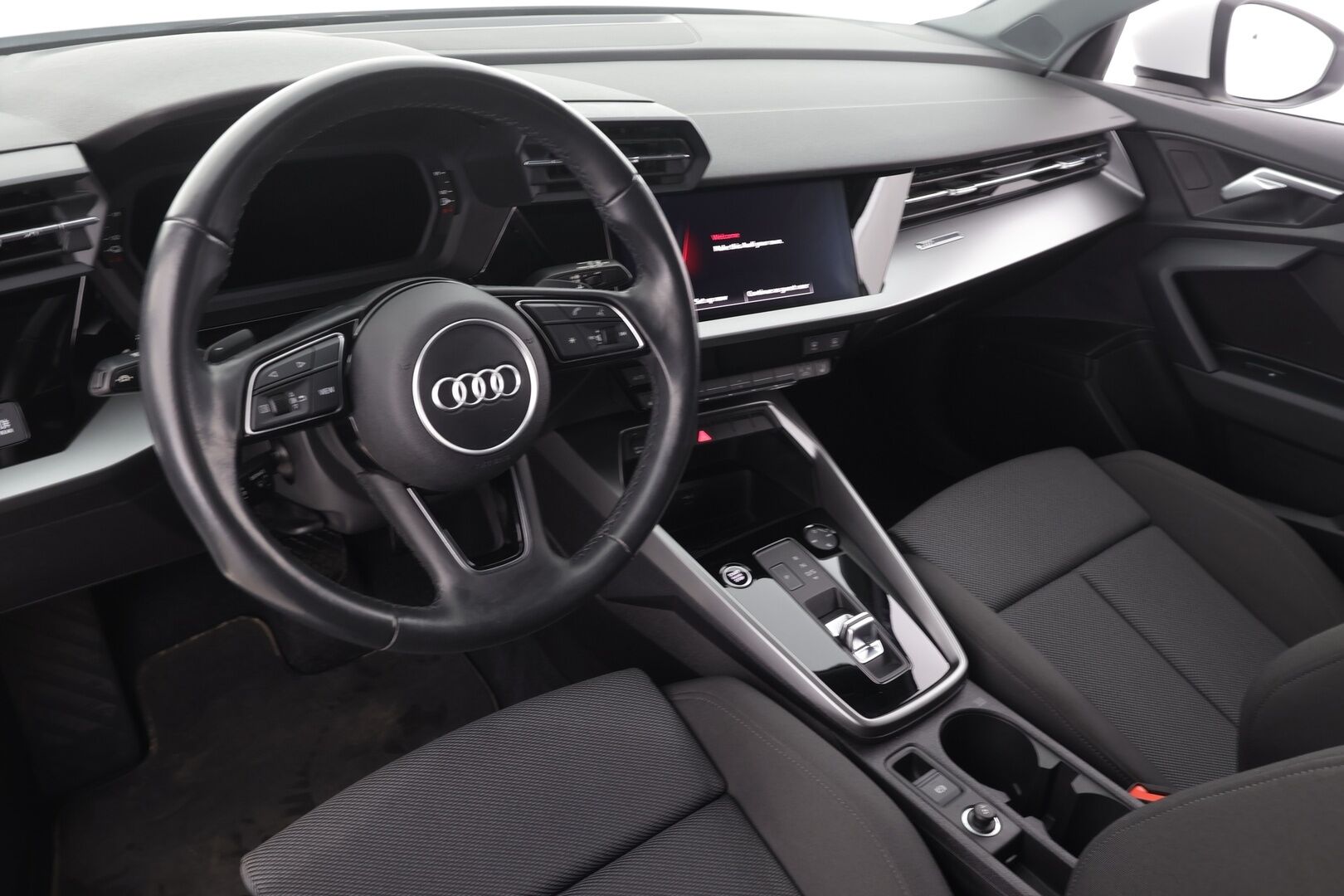 Audi A3 2021 Sportback 45 TFSI e 180kW ultra S tronic - LED | ACC | P.tutka | Navi | Kaistavahti | Sportpenkit | DIgimittaristo