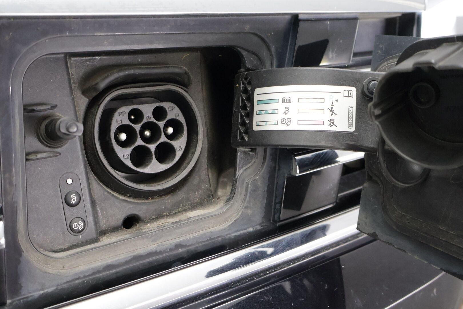 Volkswagen Passat 2021 Variant GTE Plug-In Hybrid 160 kW DSG-Aut. - Digimittari | Webasto | 360 Kamera | Navi | Koukku | ACC | Ergo-penkit | IQ Matrix LED | Hieronta kuljettajalla | SOH 90,3%