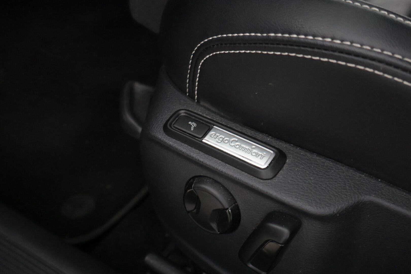 Volkswagen Passat 2021 Variant GTE Plug-In Hybrid 160 kW DSG-Aut. - Digimittari | Webasto | 360 Kamera | Navi | Koukku | ACC | Ergo-penkit | IQ Matrix LED | Hieronta kuljettajalla | SOH 90,3%