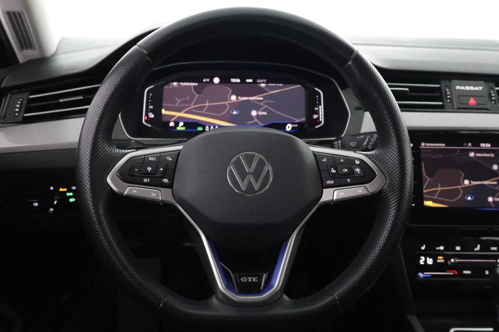 Volkswagen Passat 2021 Variant GTE Plug-In Hybrid 160 kW DSG-Aut. - Digimittari | Webasto | 360 Kamera | Navi | Koukku | ACC | Ergo-penkit | IQ Matrix LED | Hieronta kuljettajalla | SOH 90,3%
