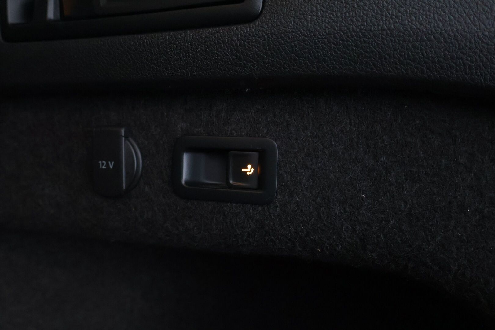 Volkswagen Passat 2021 Variant GTE Plug-In Hybrid 160 kW DSG-Aut. - Digimittari | Webasto | 360 Kamera | Navi | Koukku | ACC | Ergo-penkit | IQ Matrix LED | Hieronta kuljettajalla | SOH 90,3%