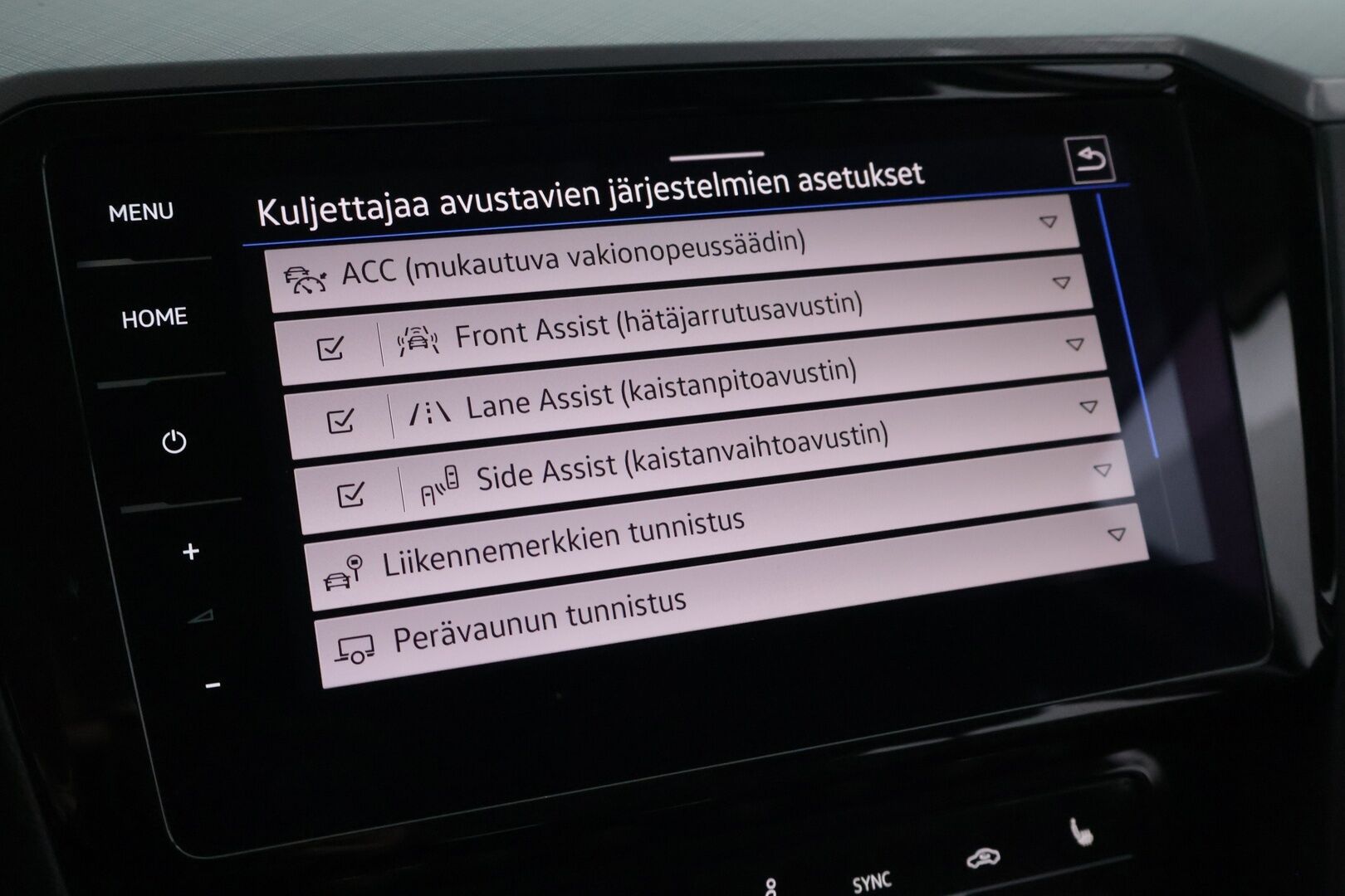 Volkswagen Passat 2021 Variant GTE Plug-In Hybrid 160 kW DSG-Aut. - Digimittari | Webasto | 360 Kamera | Navi | Koukku | ACC | Ergo-penkit | IQ Matrix LED | Hieronta kuljettajalla | SOH 90,3%