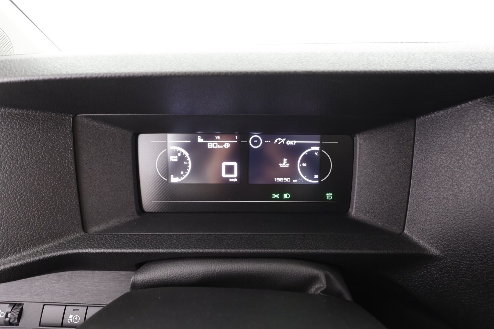 Toyota Proace 2024 2.0D L2 145 Base - 1.OM Suomi-auto | ACC | P.Kamera | Kaistavahti | BT*1.OM Suomi-auto | Kahdet renkaat | Facelift | Webasto | P.Tutka | Vakkari  Ratti&Penkinlämmittimet / Bluetooth / Kaistavahti *