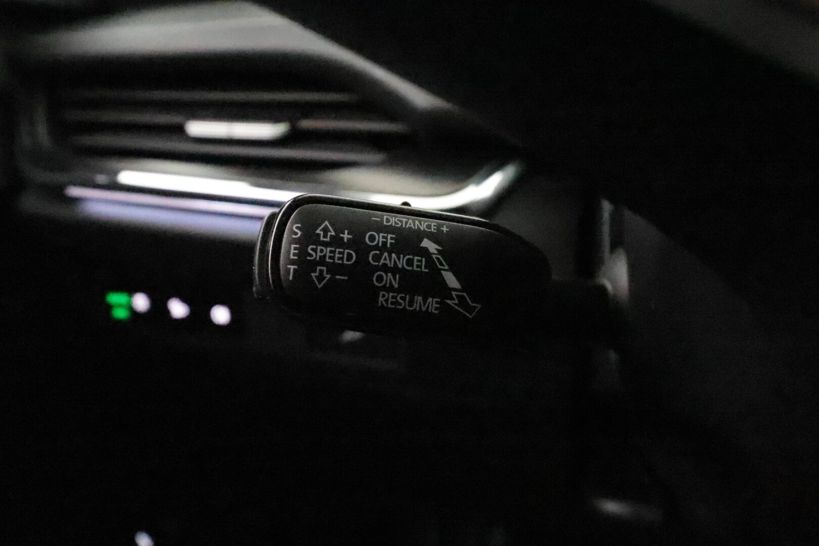 Skoda Enyaq 2025 85x 4x4 RS *Panorama / ILP / Canton / HUD / Ilmastoidut penkit / ACC / Matrix LED / Koukku* - Huippuvarusteet! / 1-om. Suomi-auto / Akuston esilämmitys / 360 Kamera / Kahdet renkaat aluvanteilla