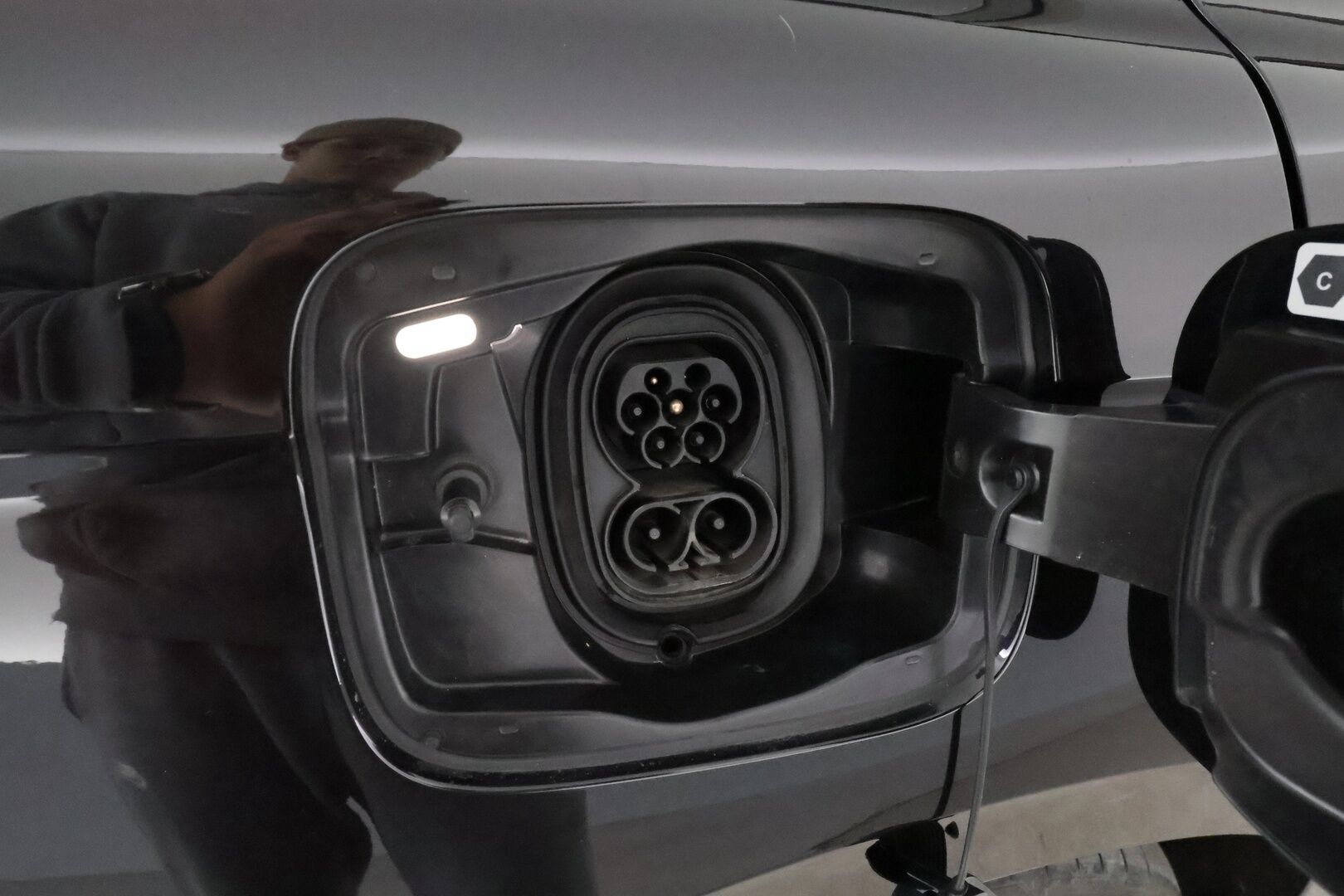 Skoda Enyaq 2025 85x 4x4 RS *Panorama / ILP / Canton / HUD / Ilmastoidut penkit / ACC / Matrix LED / Koukku* - Huippuvarusteet! / 1-om. Suomi-auto / Akuston esilämmitys / 360 Kamera / Kahdet renkaat aluvanteilla
