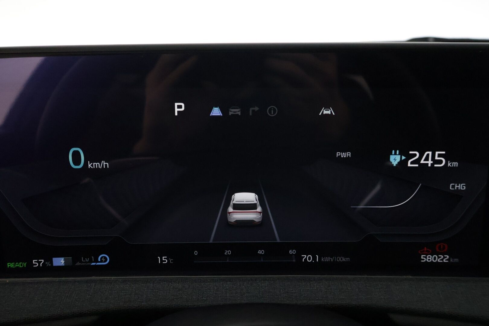 Kia EV6 2022 RWD 77 kWh 229 hv * Lämpöpumppu / Kuljettajan sähkösäätöinen muistipenkki / ACC / KeylessGo / LED-ajovalot / Puolinahkapenkit * - Merkkihuollettu / 2x Vanteet Ja Todella Hyvät Renkaat / ILP