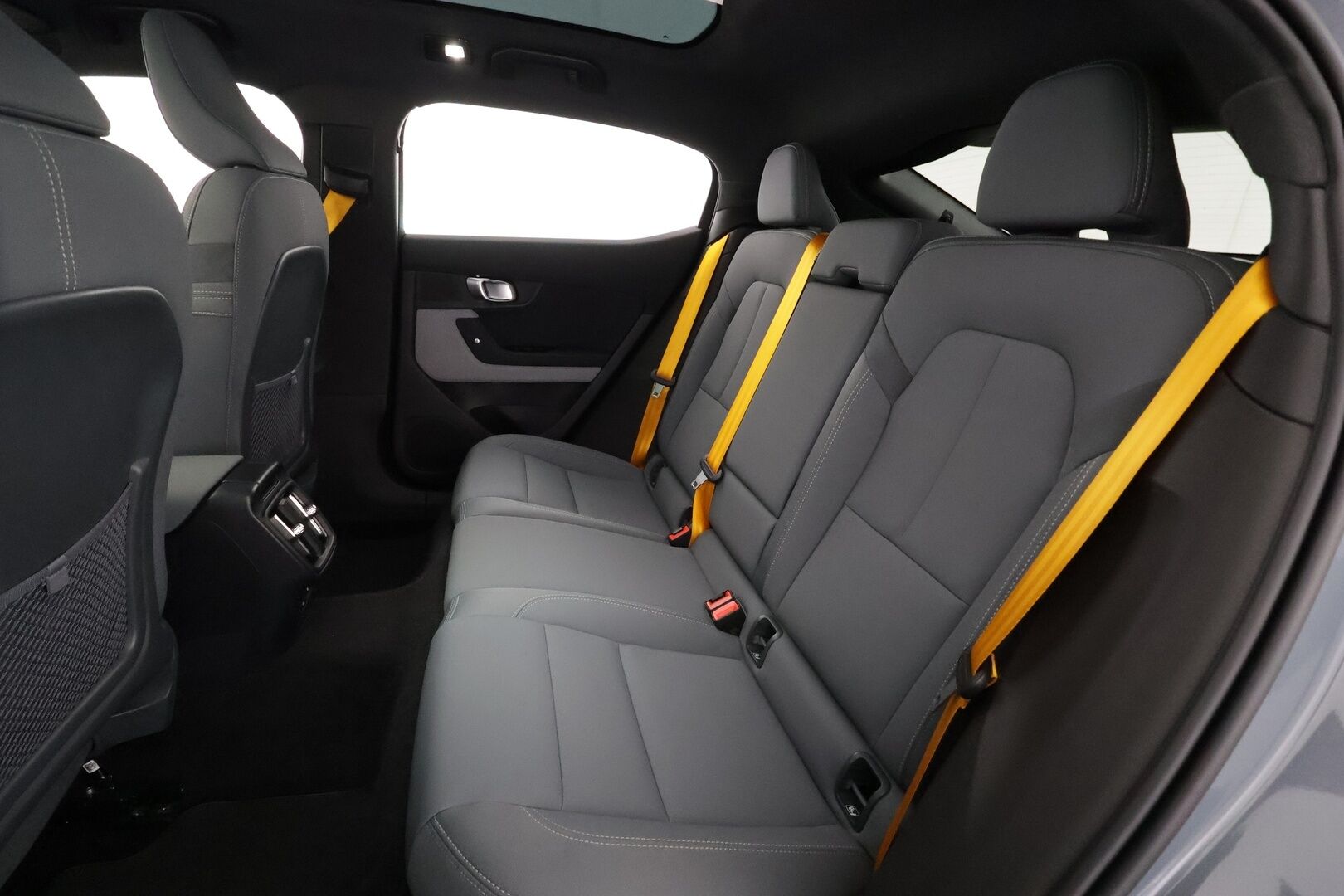 Polestar 2 2022 Long Range Dual Motor, 300kW, 78kWh - | ACC | Koukku | ILP | Pixel-LED | Lasikatto | H/K | 360-Kamera | Muistipenkki | Keyless | Apple&Android | Merkkihuollettu | Kahdet Renkaat |